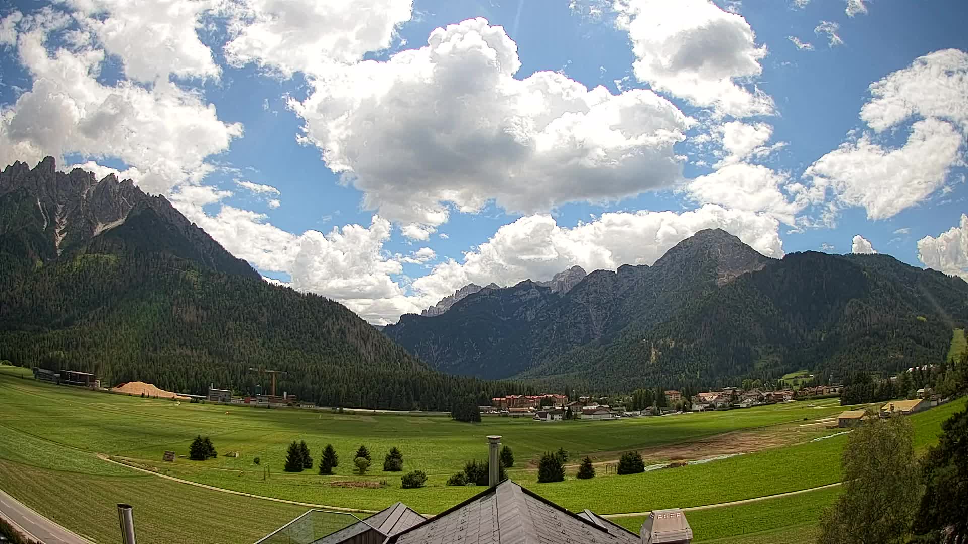 Webcam Toblach Dolomites – View from Hotel Rosengarten