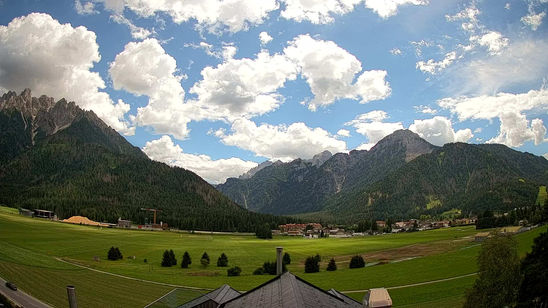 Webcam Toblach Dolomites – View from Hotel Rosengarten