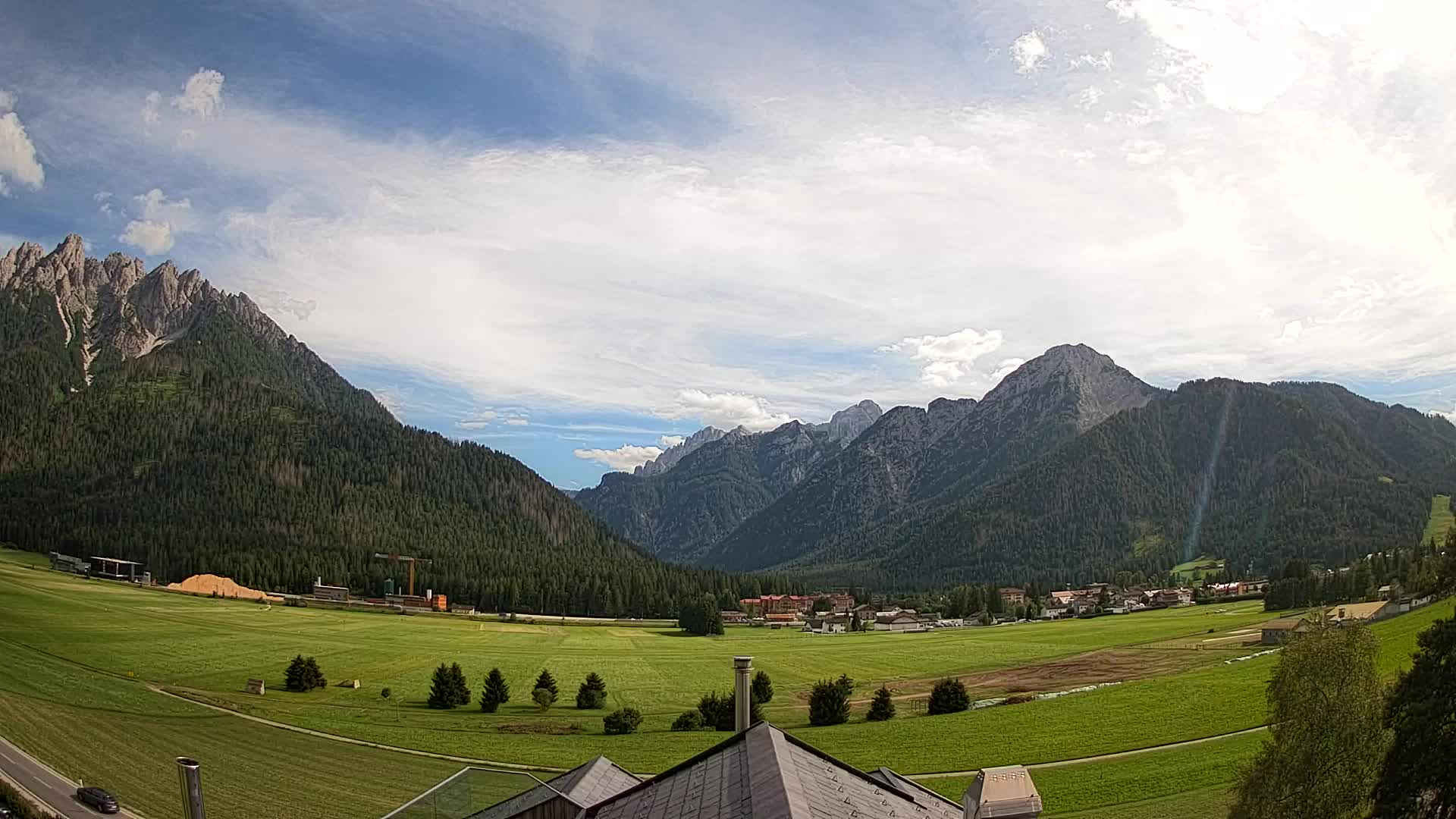 Spletna kamera Toblach Dolomiti – Pogled iz hotela Rosengarten