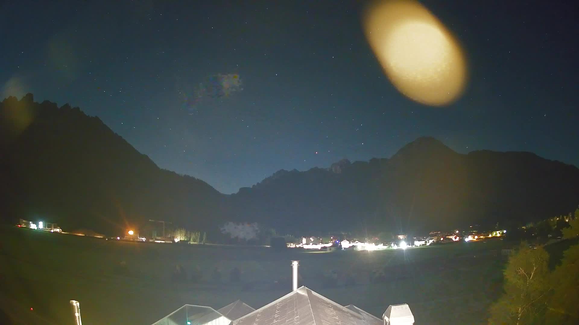 Spletna kamera Toblach Dolomiti – Pogled iz hotela Rosengarten