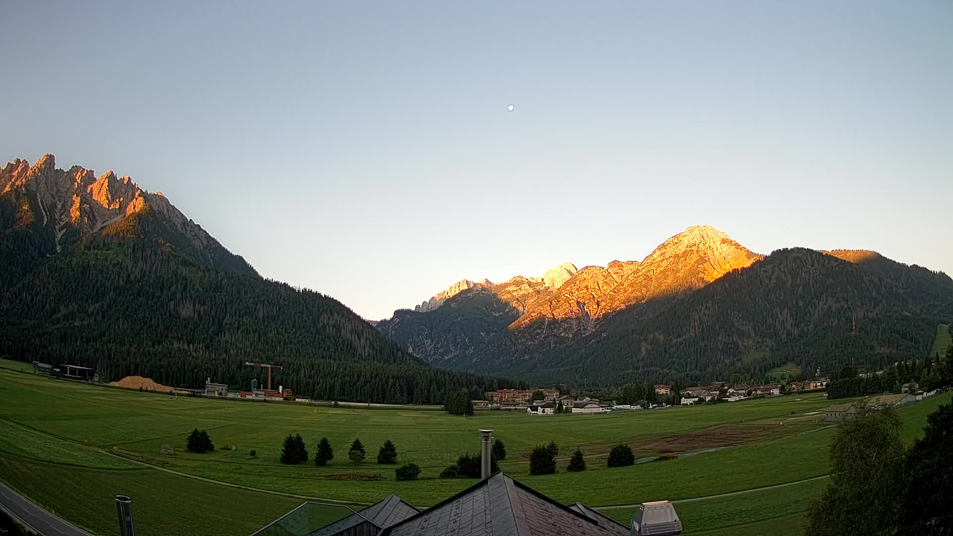 Webcam Toblach Dolomites – View from Hotel Rosengarten