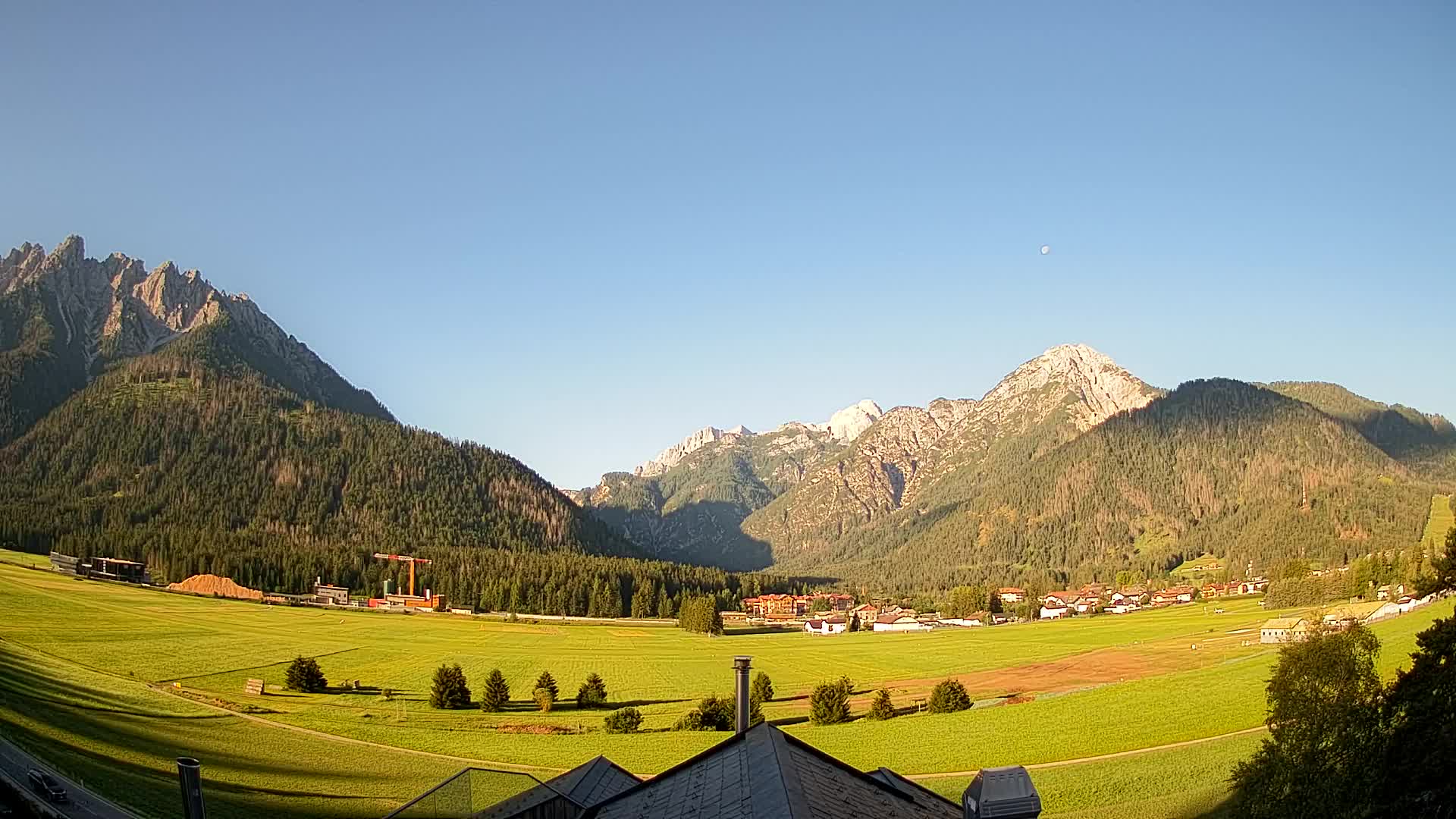 Web kamera Toblach Dolomiti – Pogled s Hotela Rosengarten