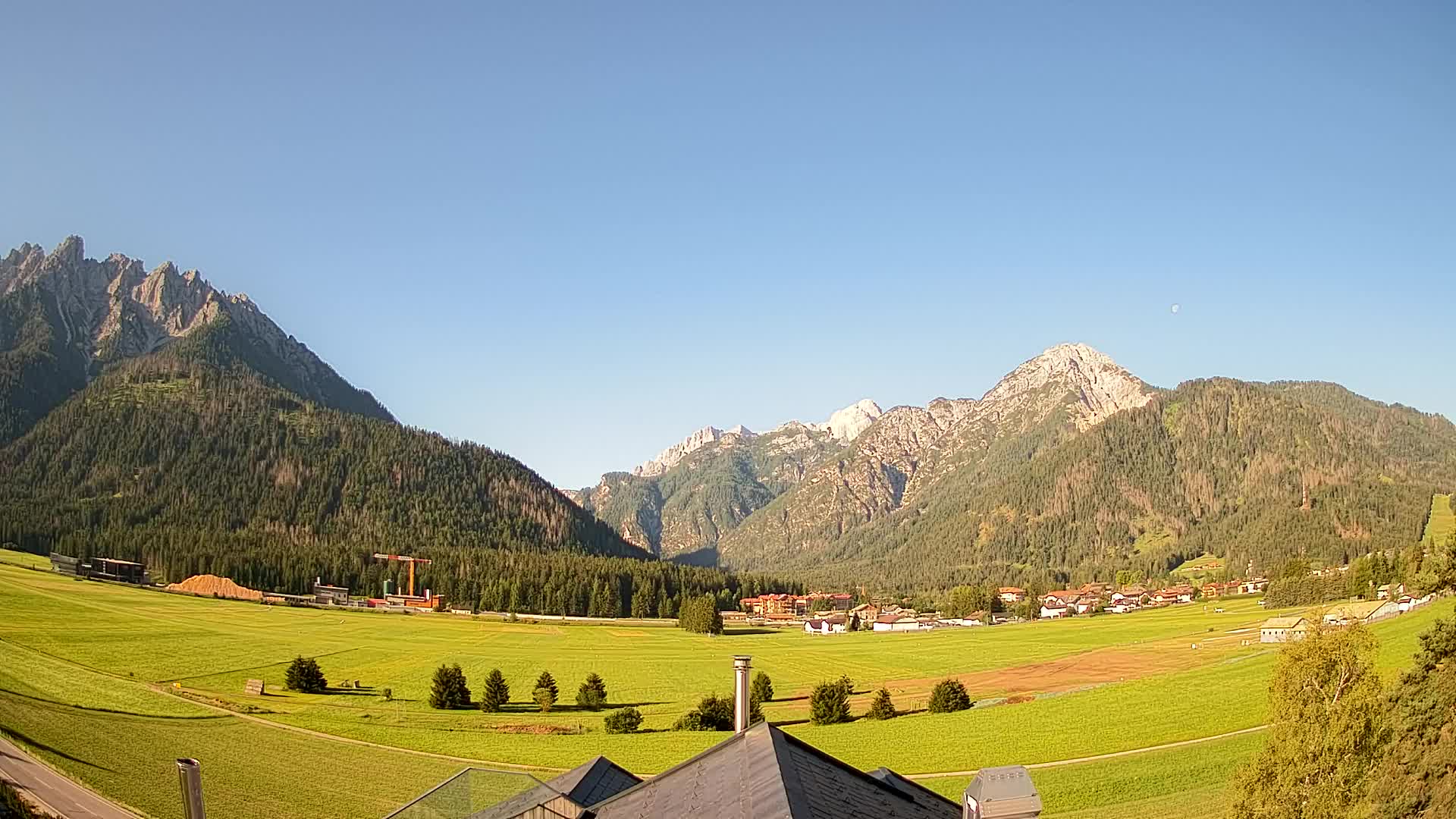 Webcam Toblach Dolomites – View from Hotel Rosengarten