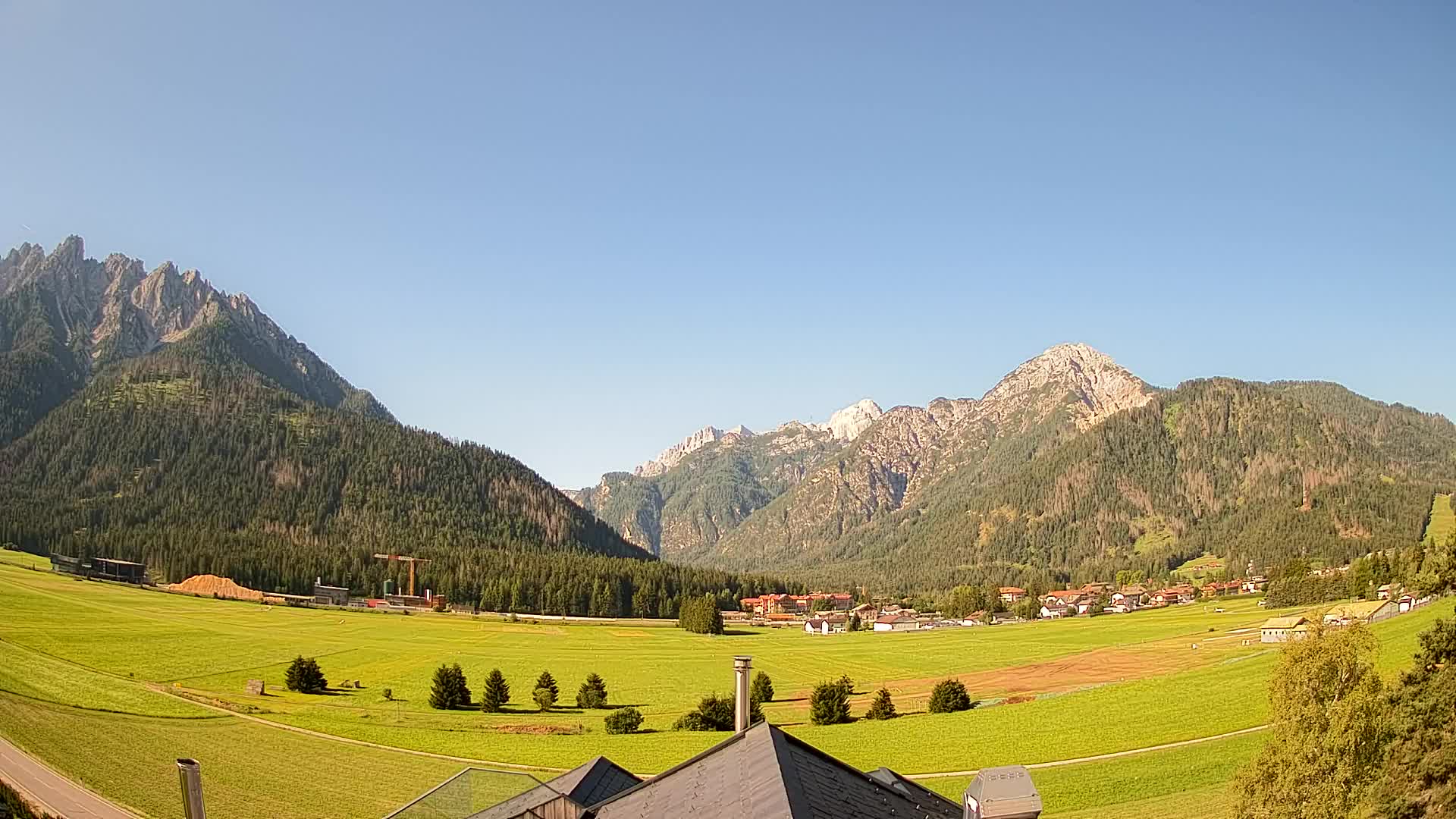 Webcam Toblach Dolomites – View from Hotel Rosengarten