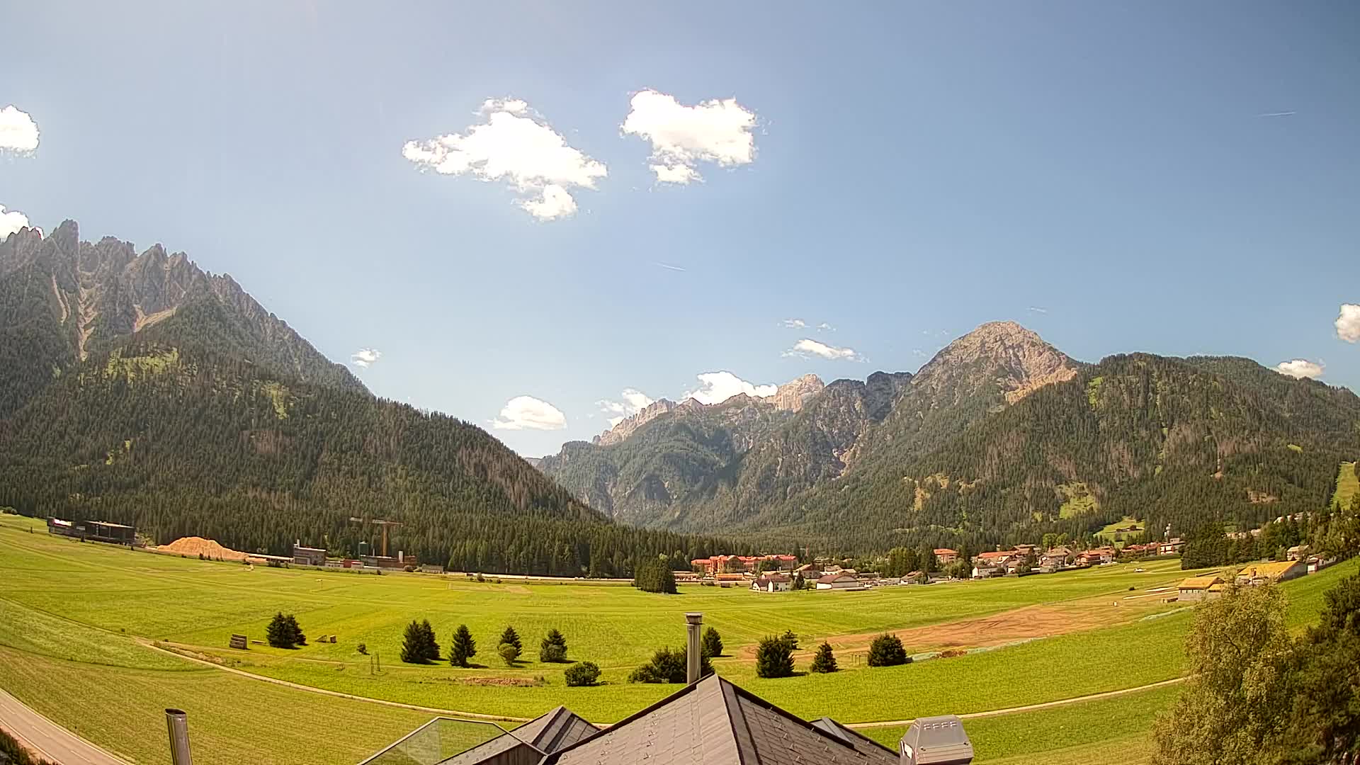 Webcam Toblach Dolomites – View from Hotel Rosengarten