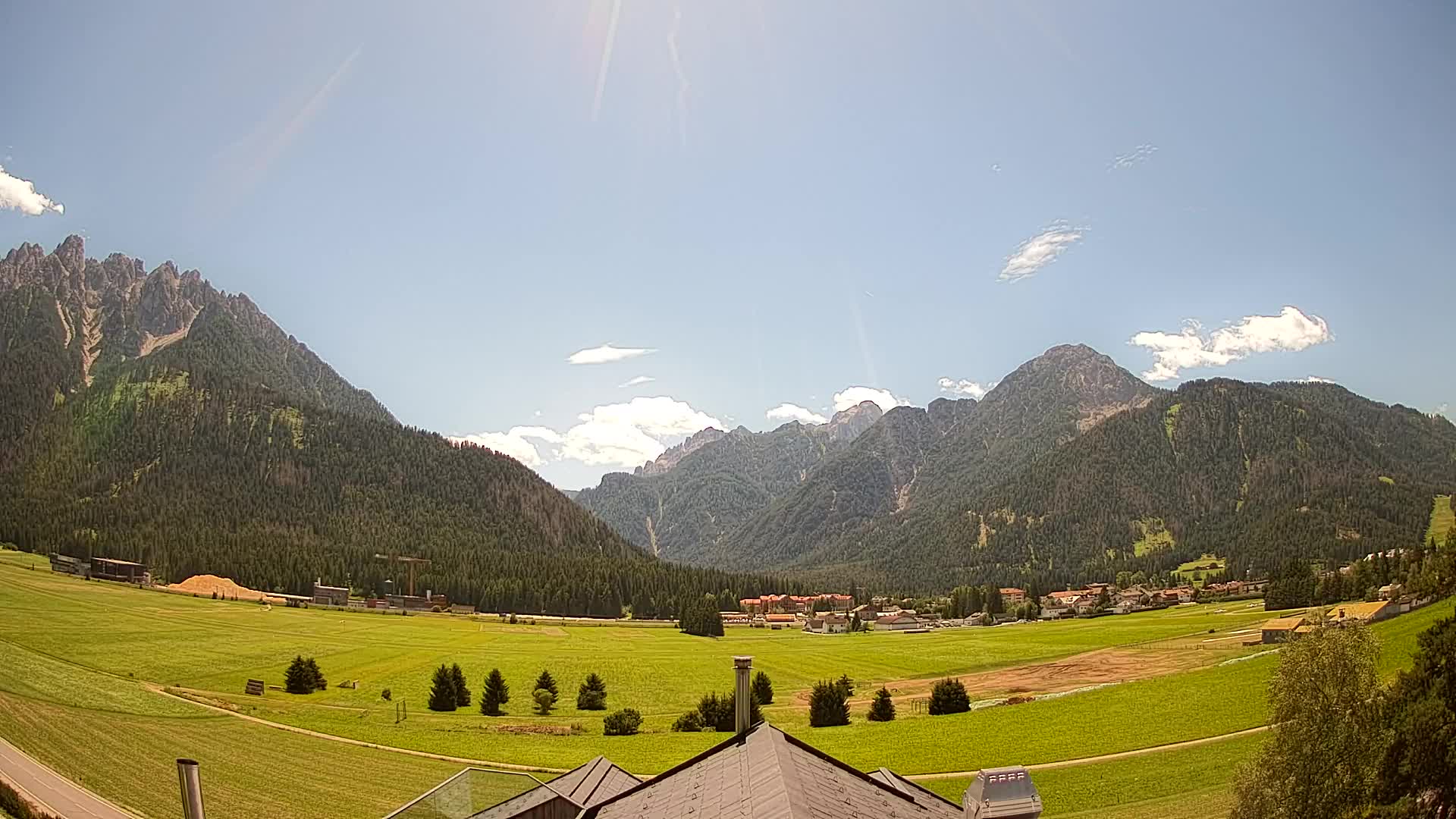 Webcam Toblach Dolomites – View from Hotel Rosengarten