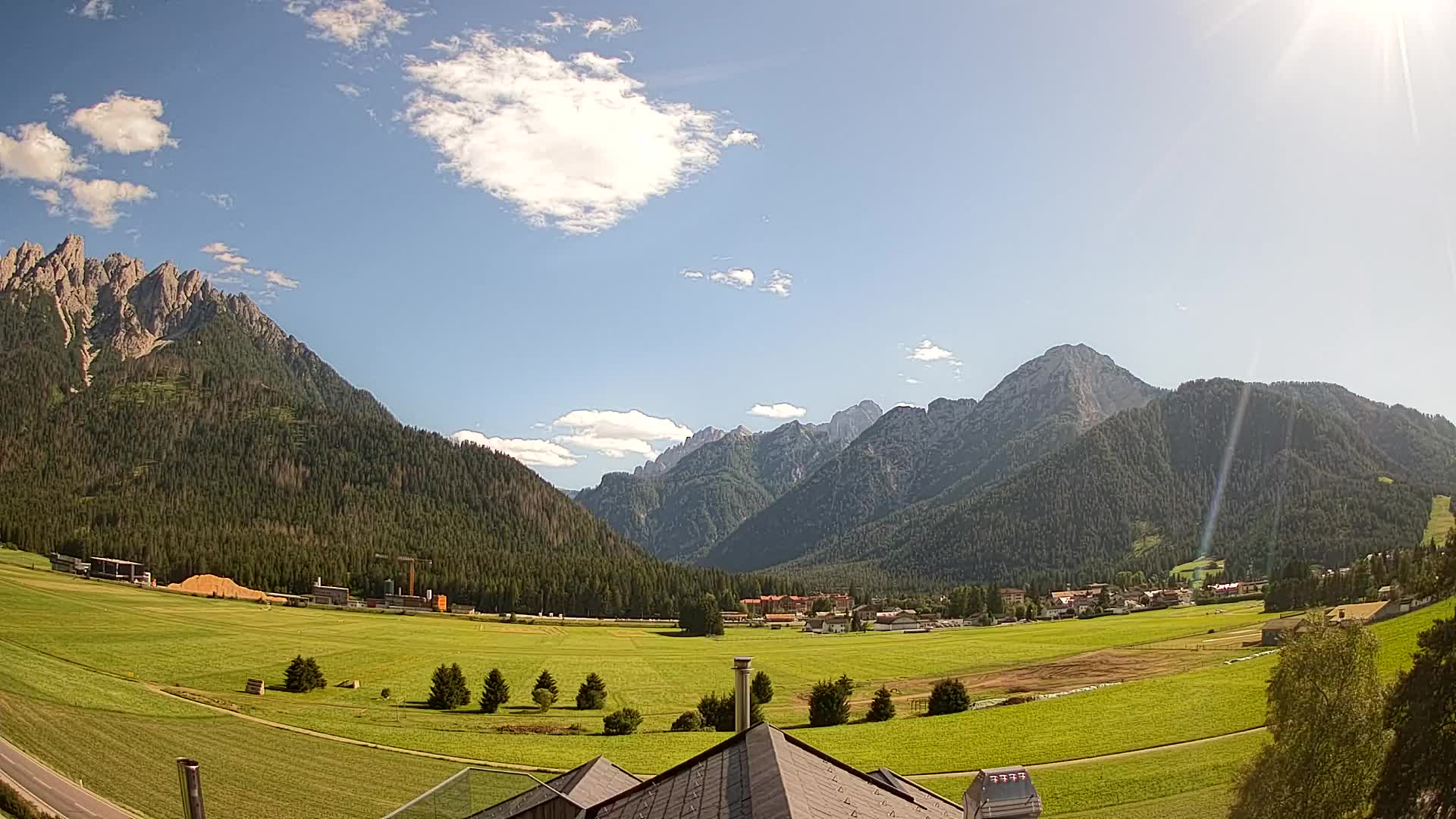 Webcam Toblach Dolomites – View from Hotel Rosengarten