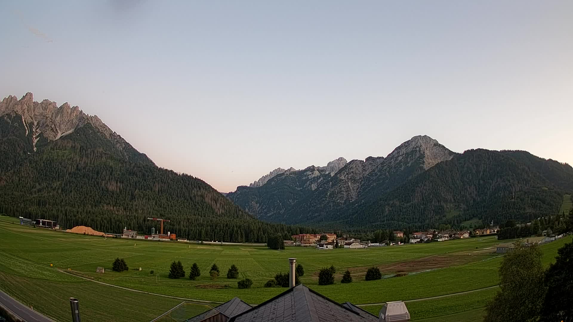 Web kamera Toblach Dolomiti – Pogled s Hotela Rosengarten