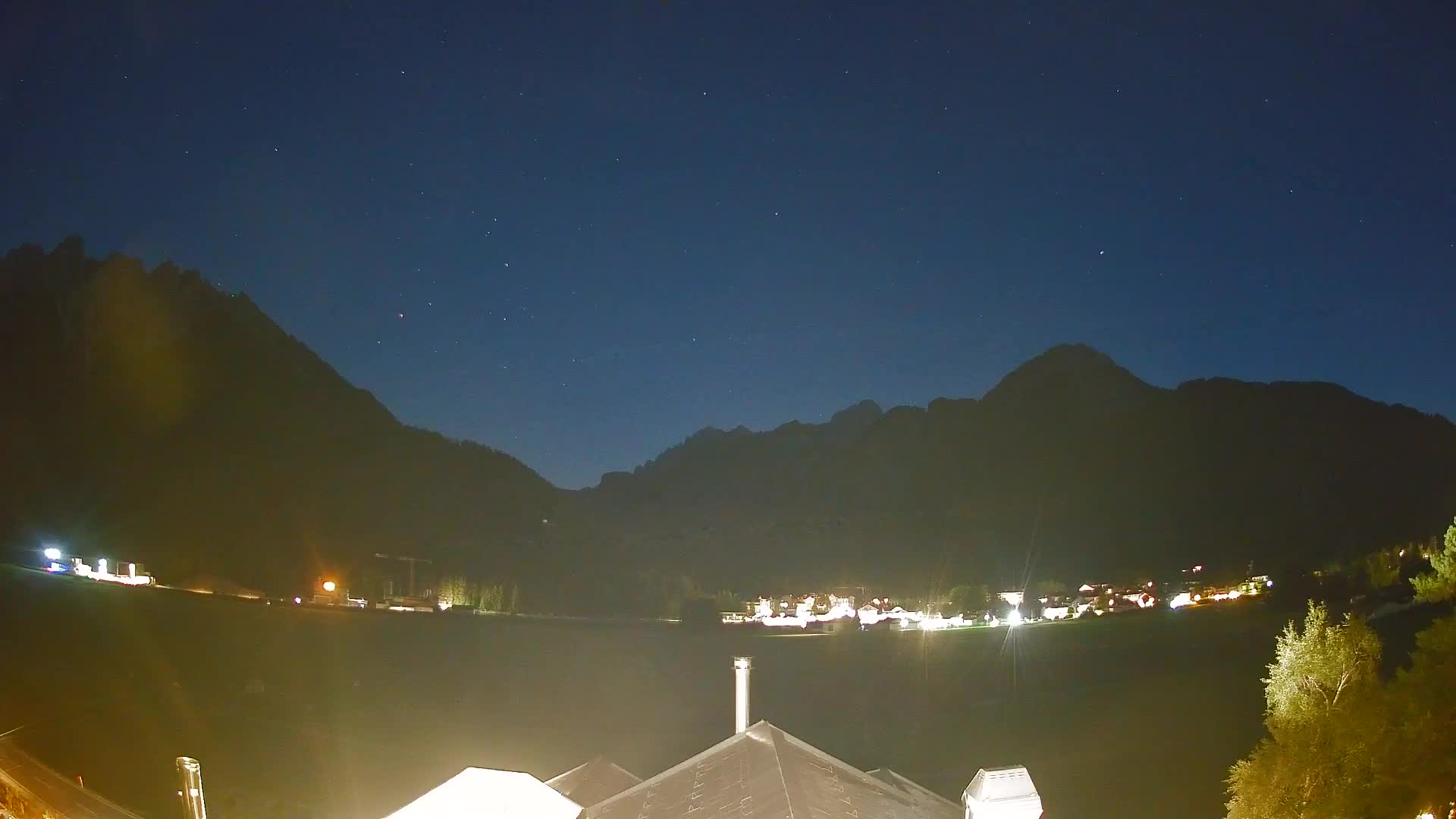 Spletna kamera Toblach Dolomiti – Pogled iz hotela Rosengarten