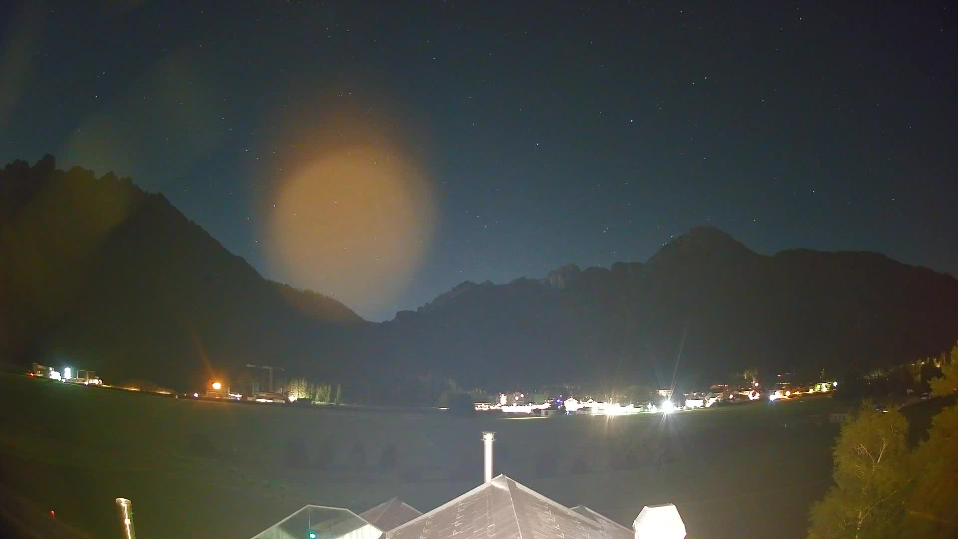 Spletna kamera Toblach Dolomiti – Pogled iz hotela Rosengarten