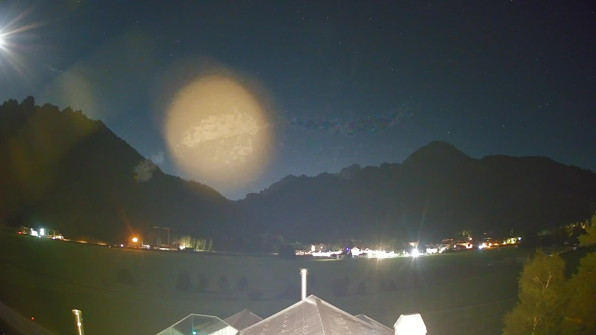Webcam Toblach Dolomites – View from Hotel Rosengarten