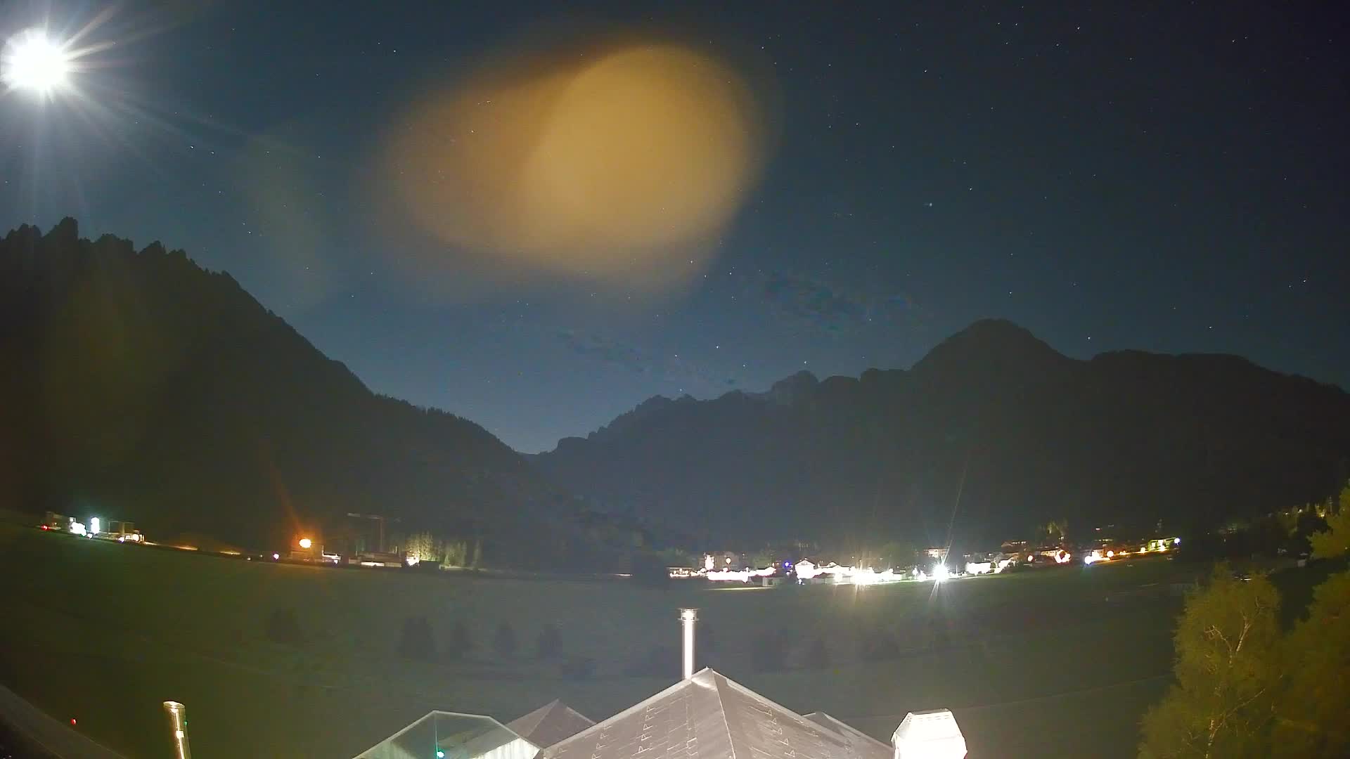 Spletna kamera Toblach Dolomiti – Pogled iz hotela Rosengarten