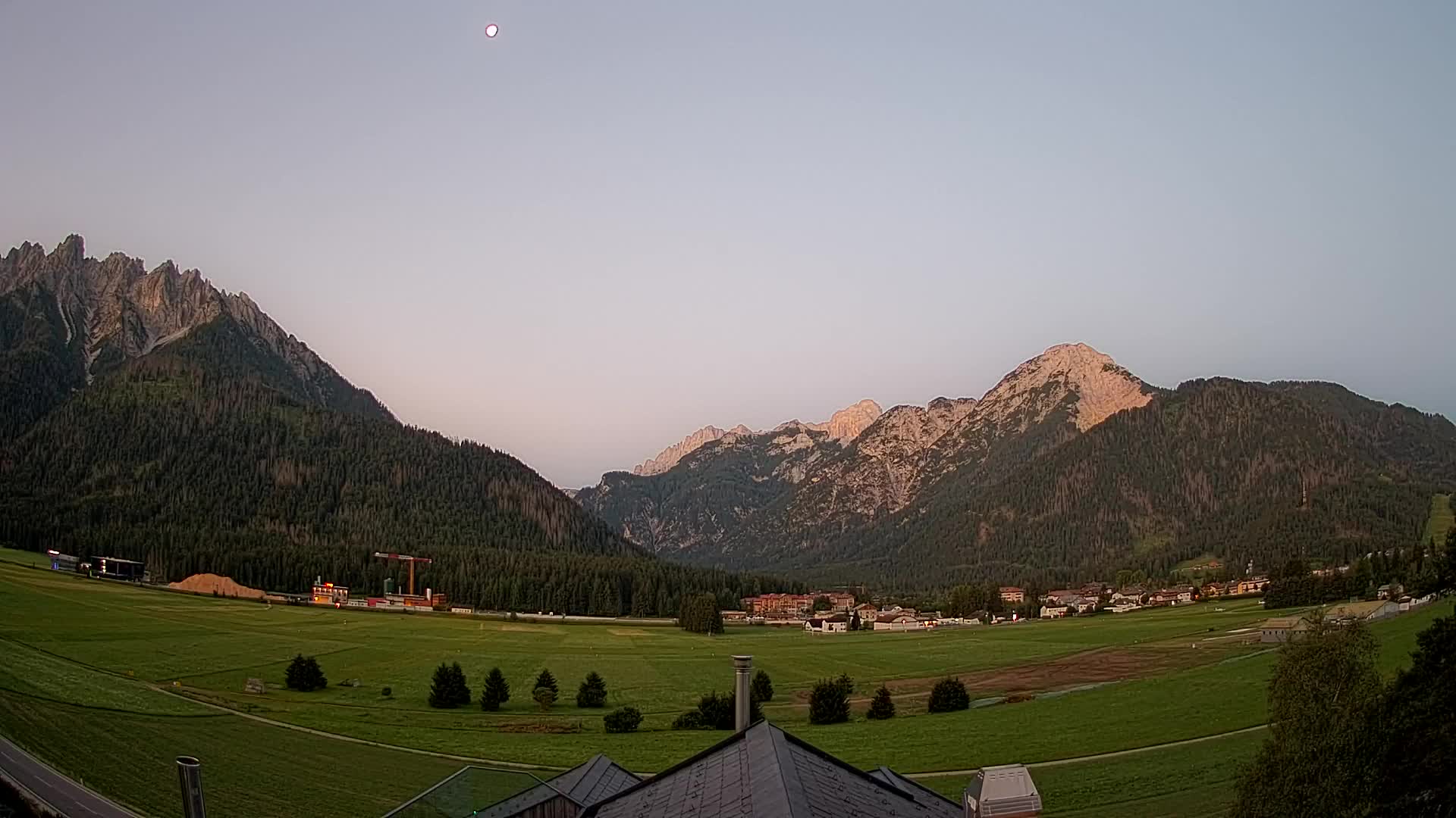 Webcam Toblach Dolomites – View from Hotel Rosengarten