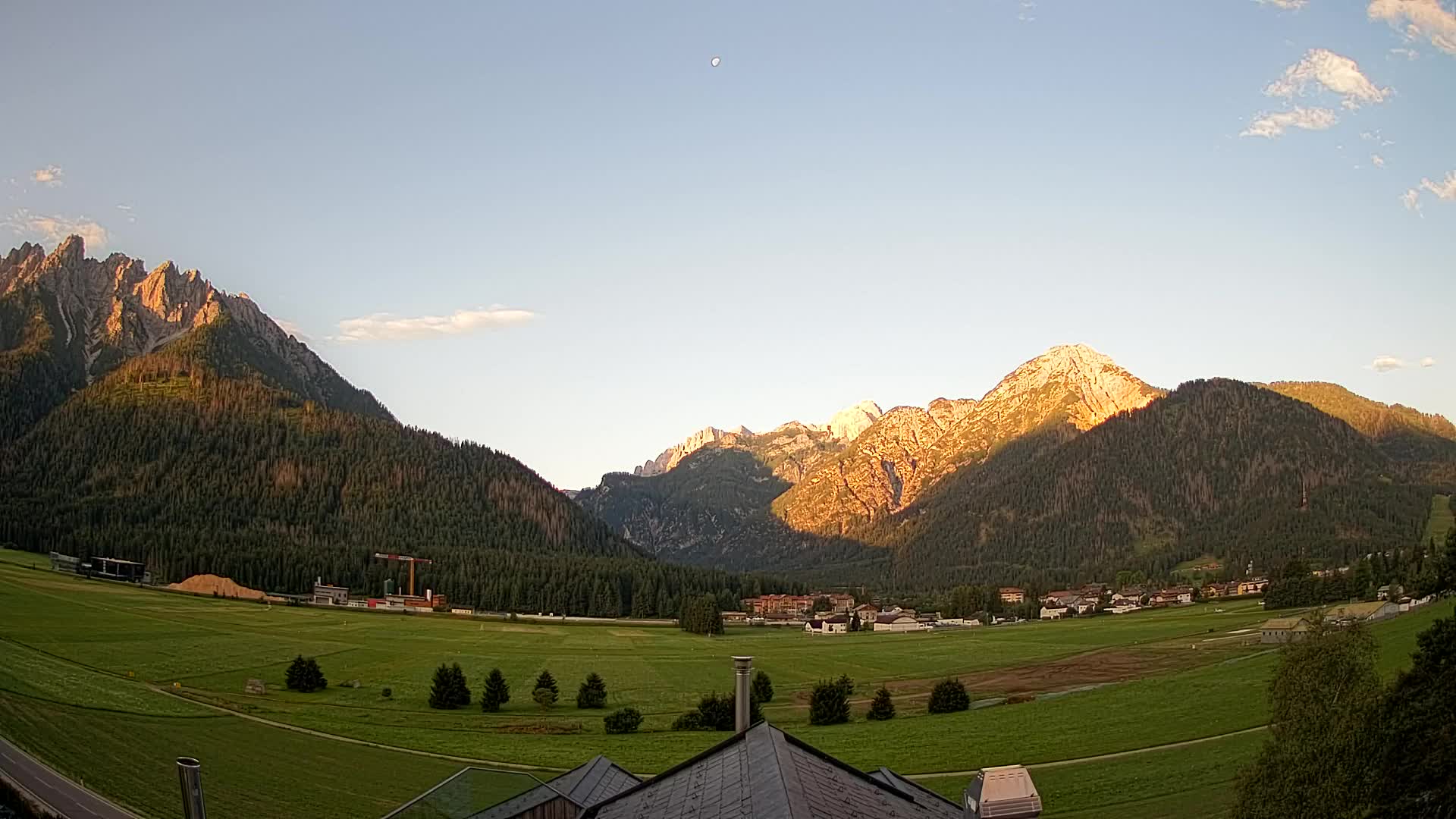 Webcam Toblach Dolomites – View from Hotel Rosengarten