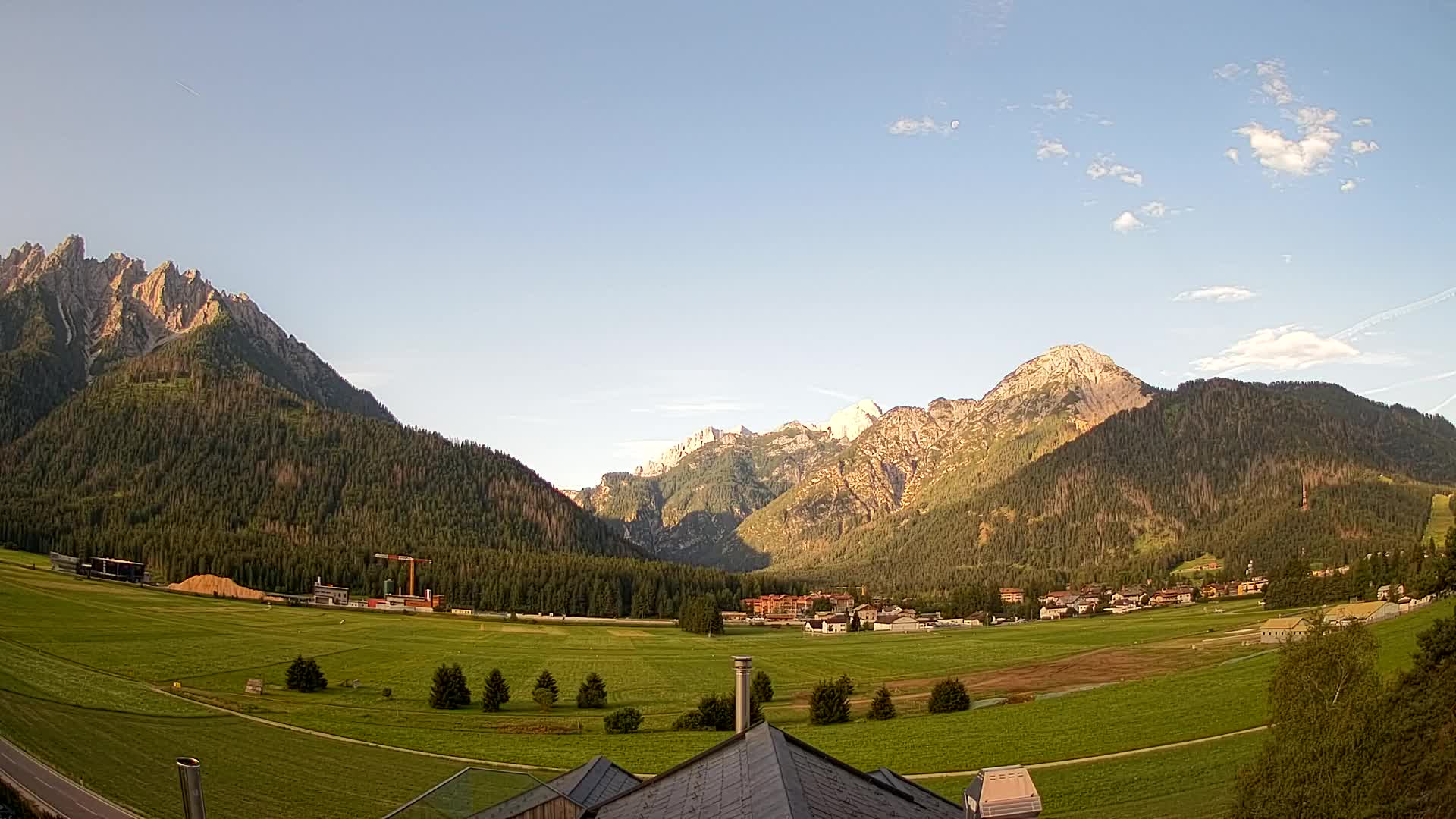Spletna kamera Toblach Dolomiti – Pogled iz hotela Rosengarten