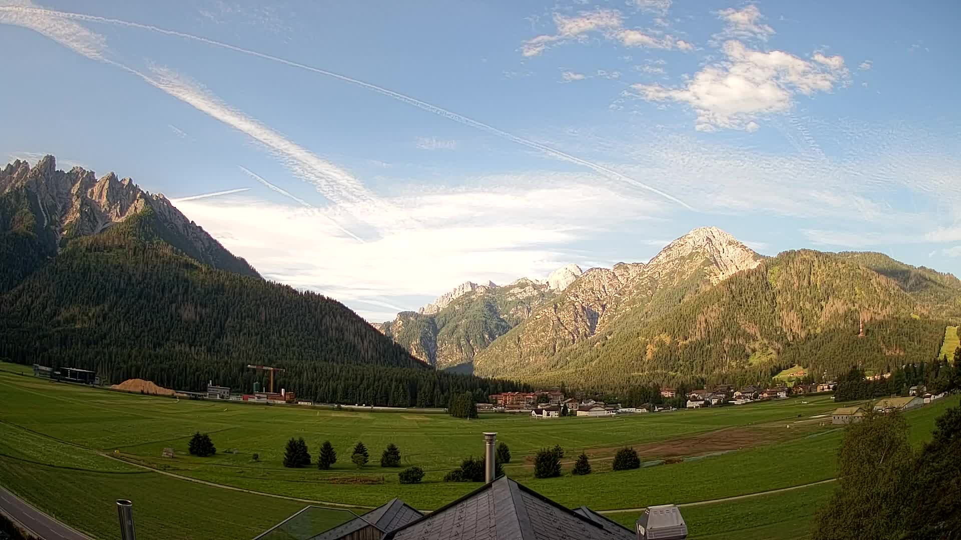 Web kamera Toblach Dolomiti – Pogled s Hotela Rosengarten