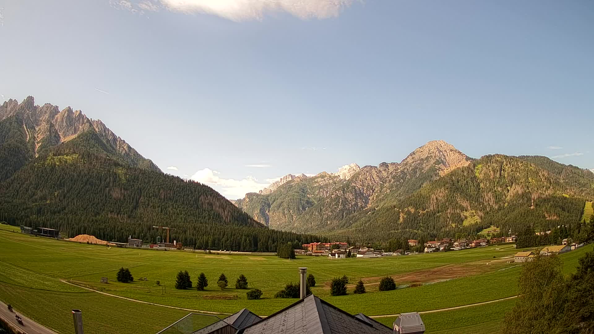 Webcam Toblach Dolomites – View from Hotel Rosengarten