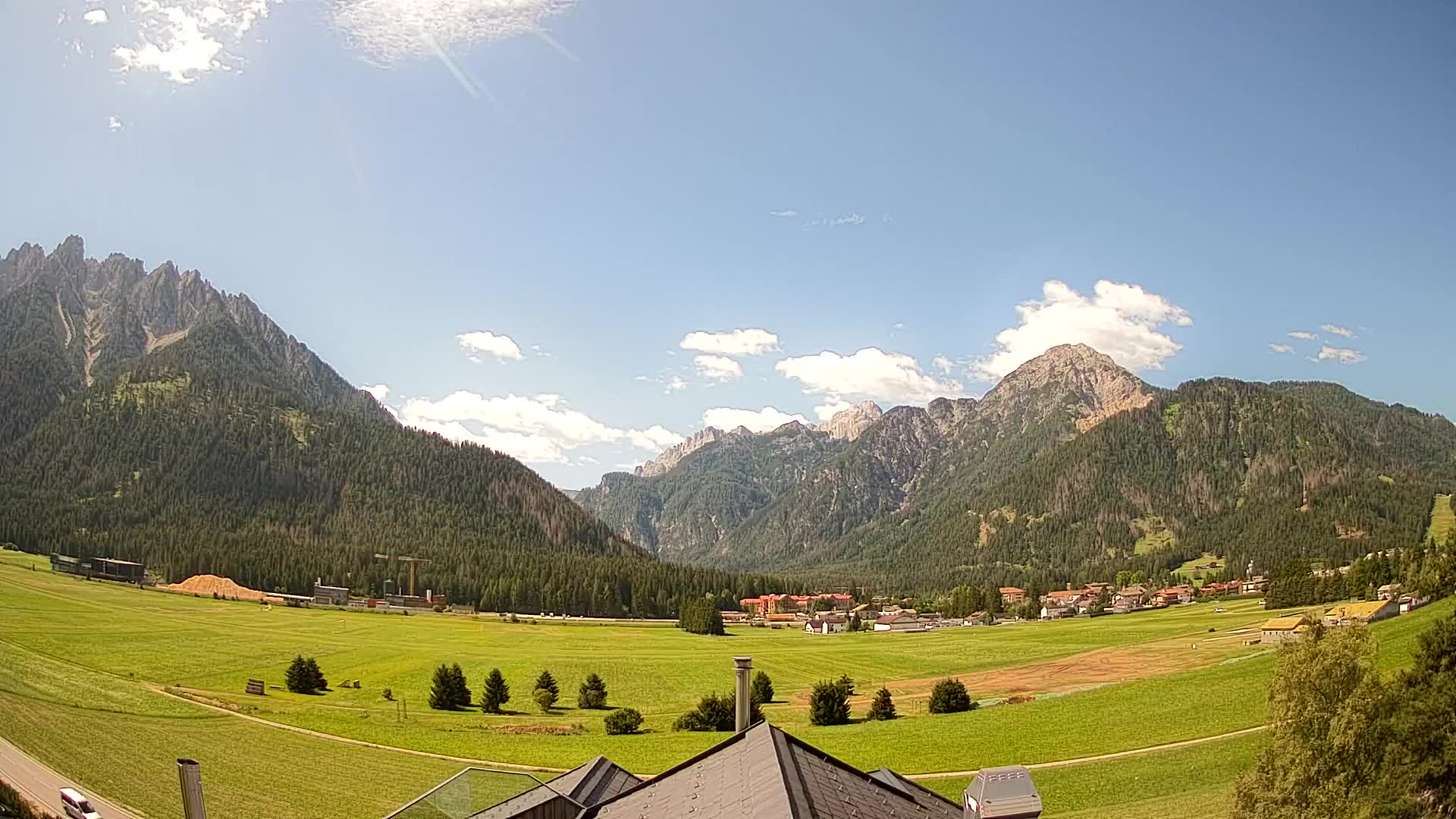 Webcam Toblach Dolomites – View from Hotel Rosengarten