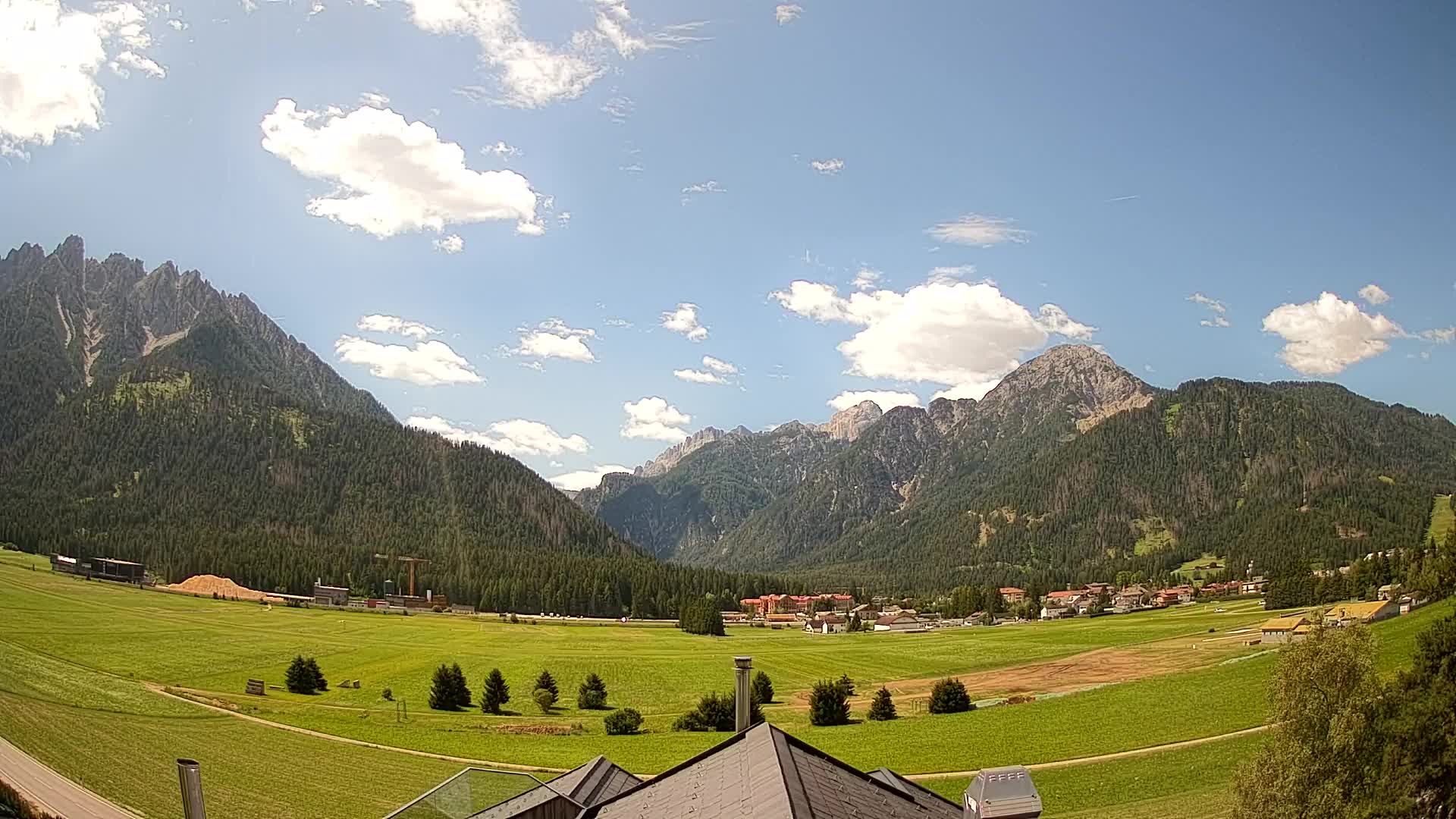 Webcam Toblach Dolomites – View from Hotel Rosengarten