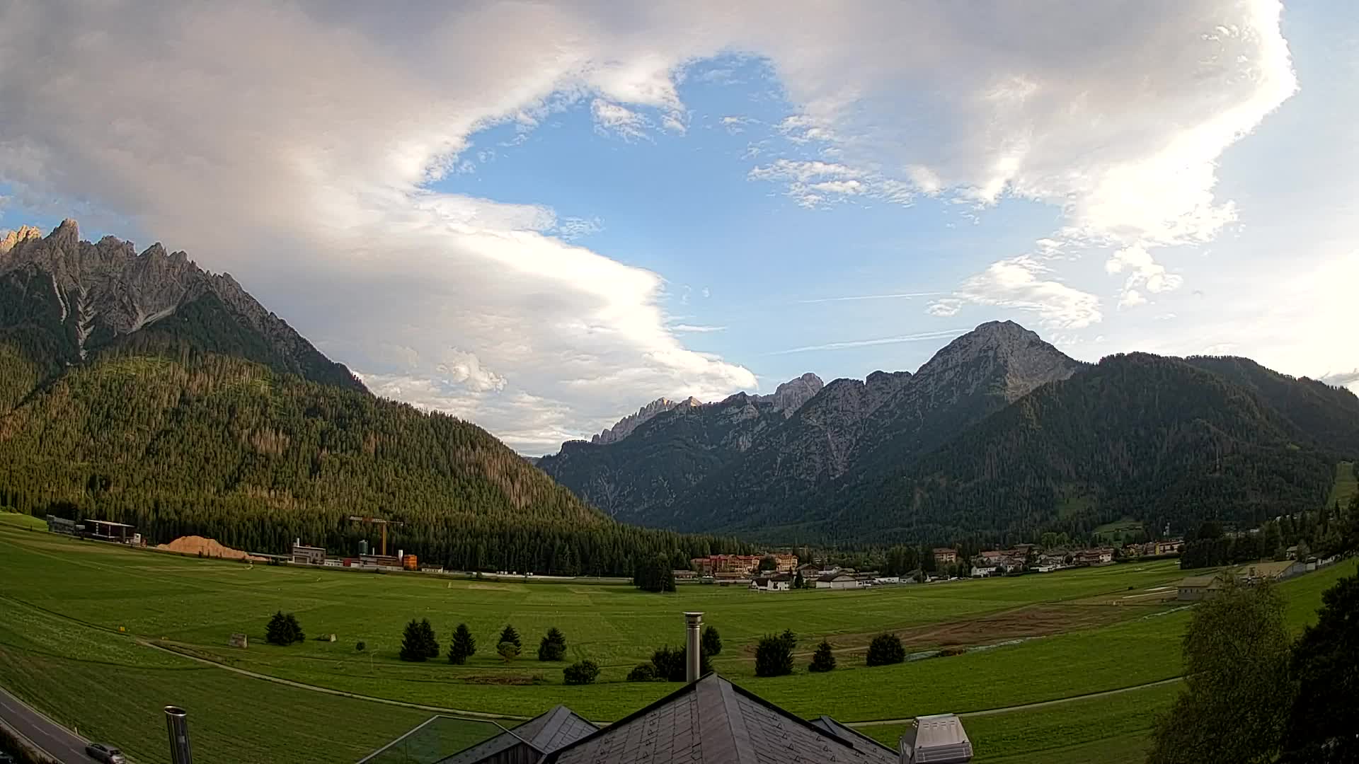 Webcam Toblach Dolomites – View from Hotel Rosengarten