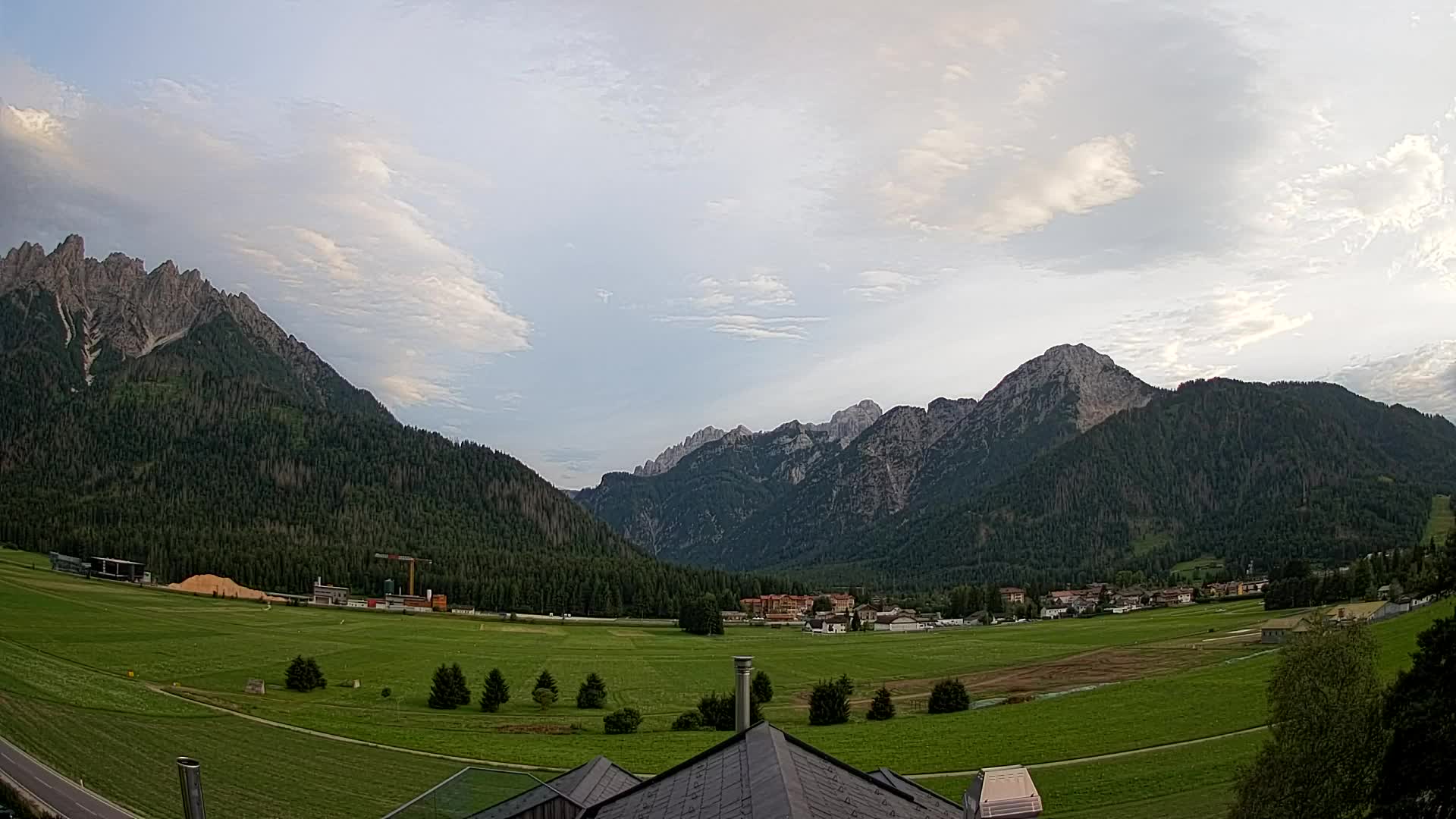 Web kamera Toblach Dolomiti – Pogled s Hotela Rosengarten