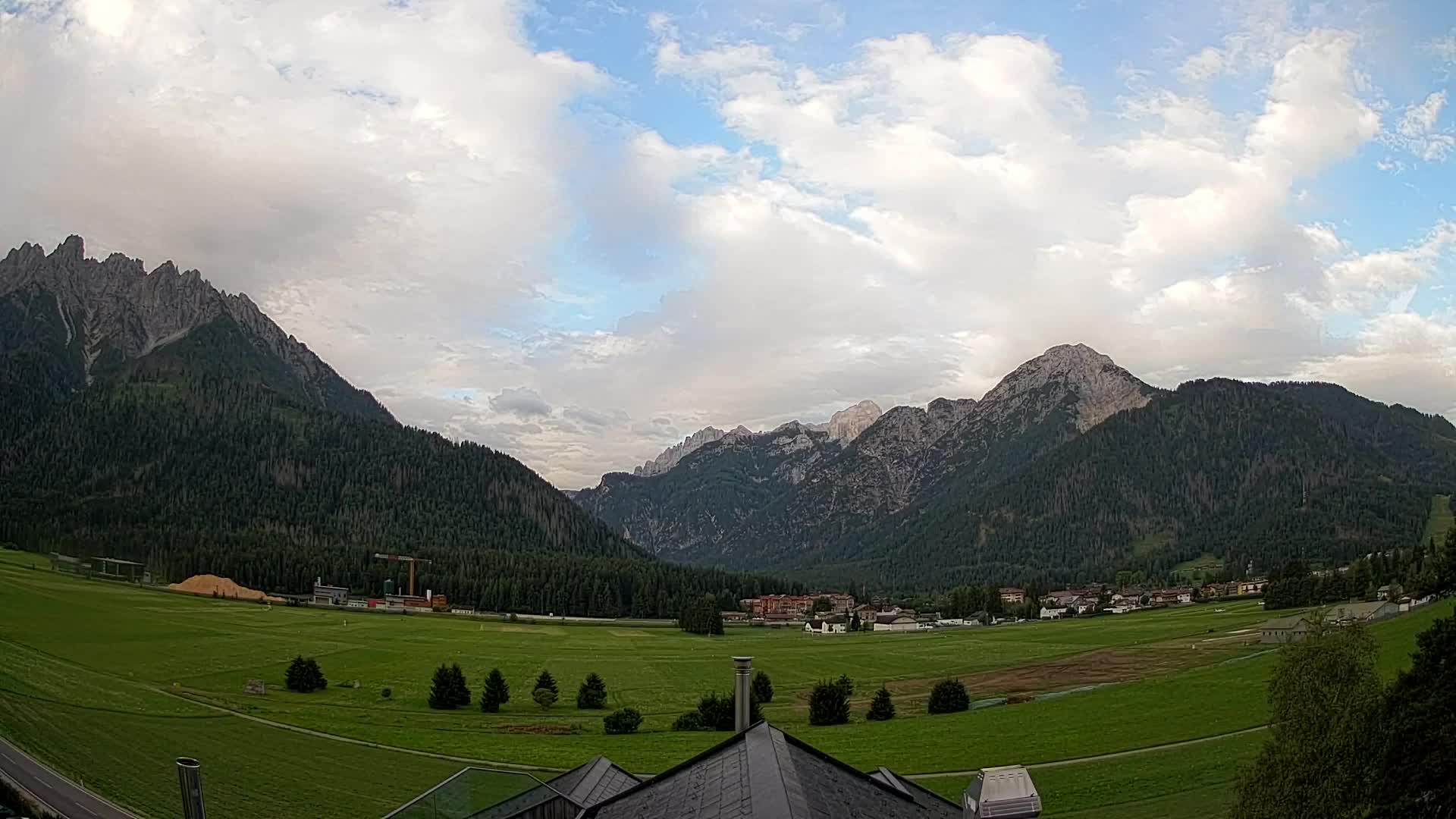 Webcam Toblach Dolomites – View from Hotel Rosengarten