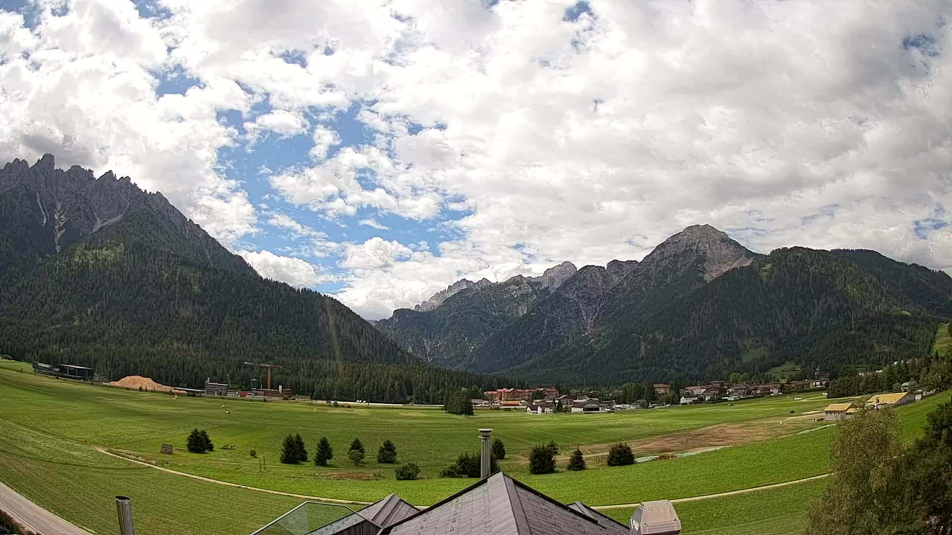 Webcam Toblach Dolomites – View from Hotel Rosengarten