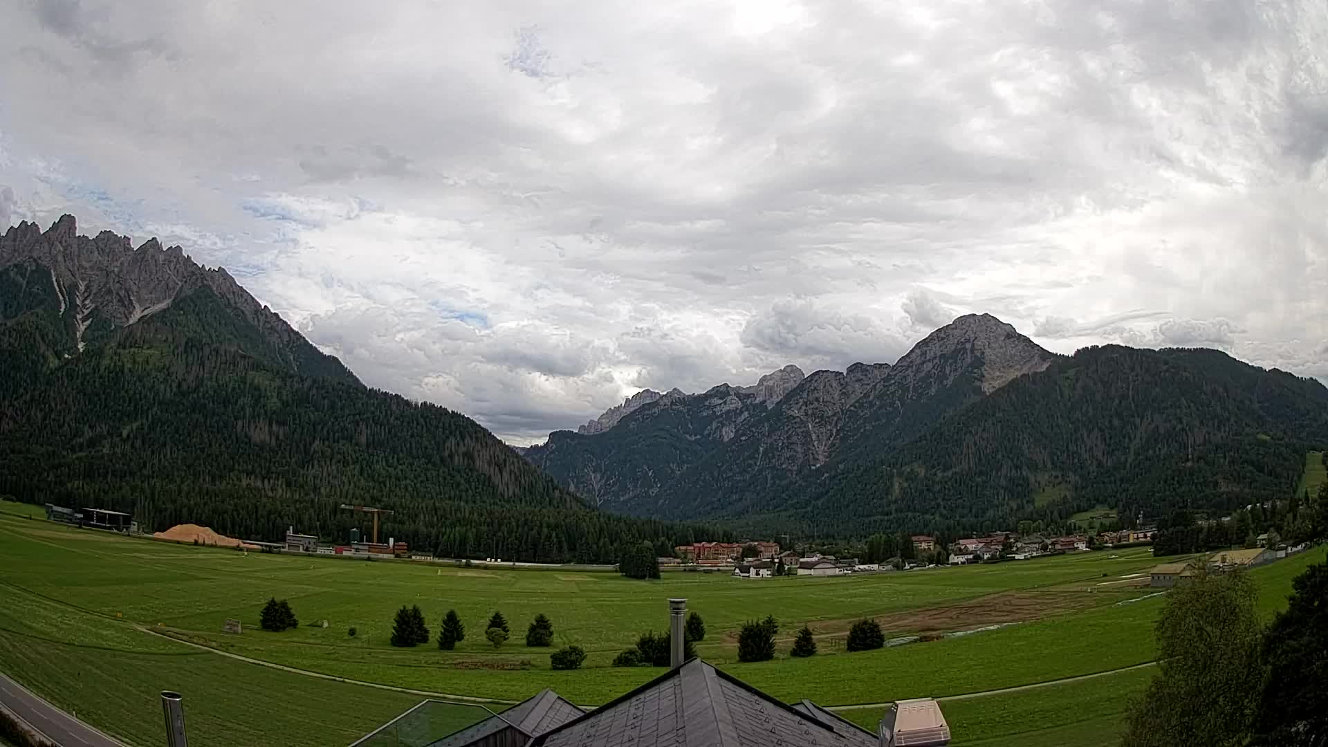 Webcam Toblach Dolomites – View from Hotel Rosengarten