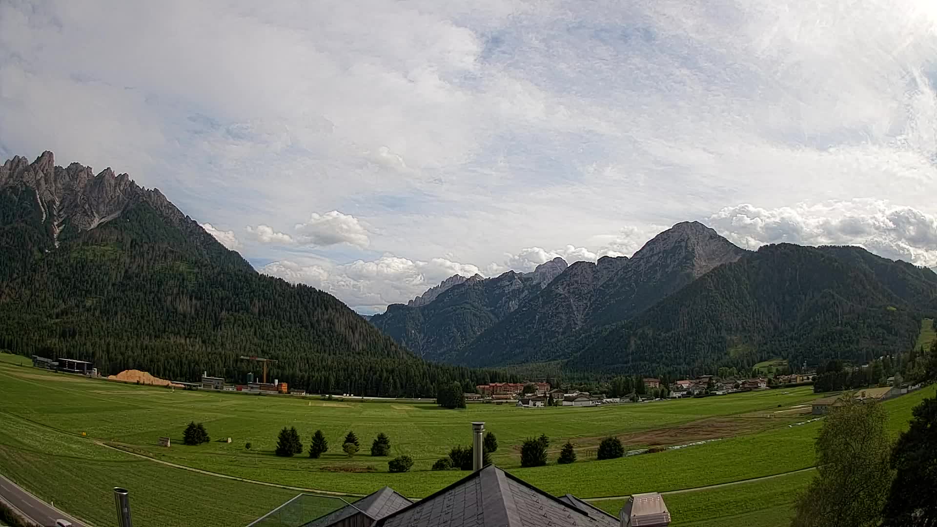 Webcam Toblach Dolomites – View from Hotel Rosengarten