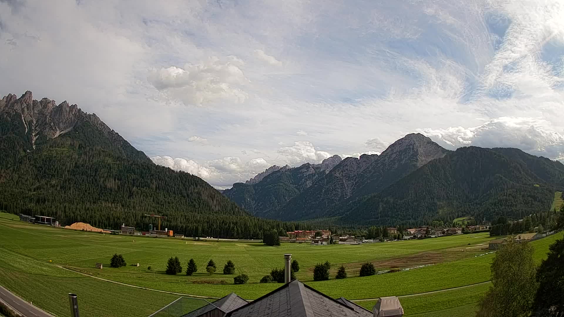 Webcam Toblach Dolomites – View from Hotel Rosengarten