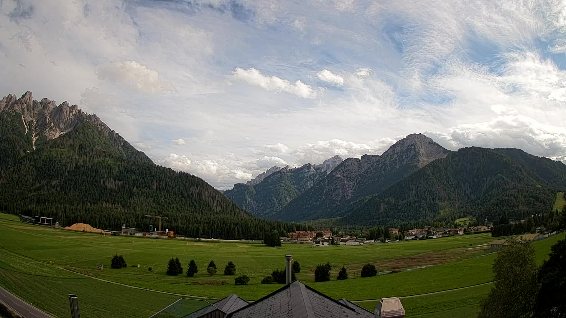 Web kamera Toblach Dolomiti – Pogled s Hotela Rosengarten