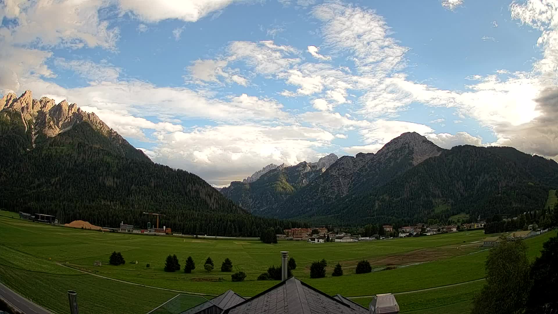 Webcam Dobbiaco Dolomiti – Vista dall’Hotel Rosengarten