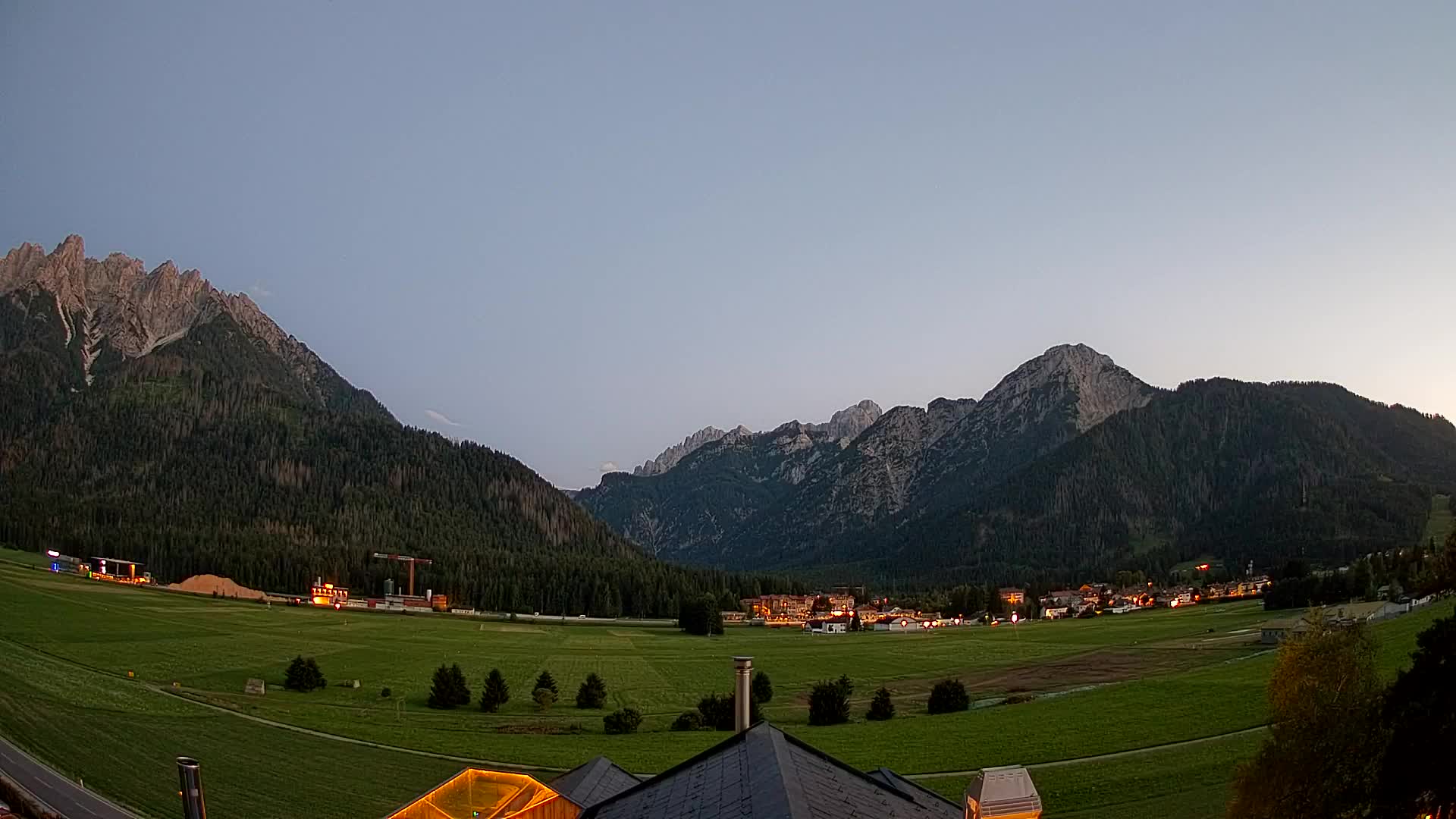 Spletna kamera Toblach Dolomiti – Pogled iz hotela Rosengarten