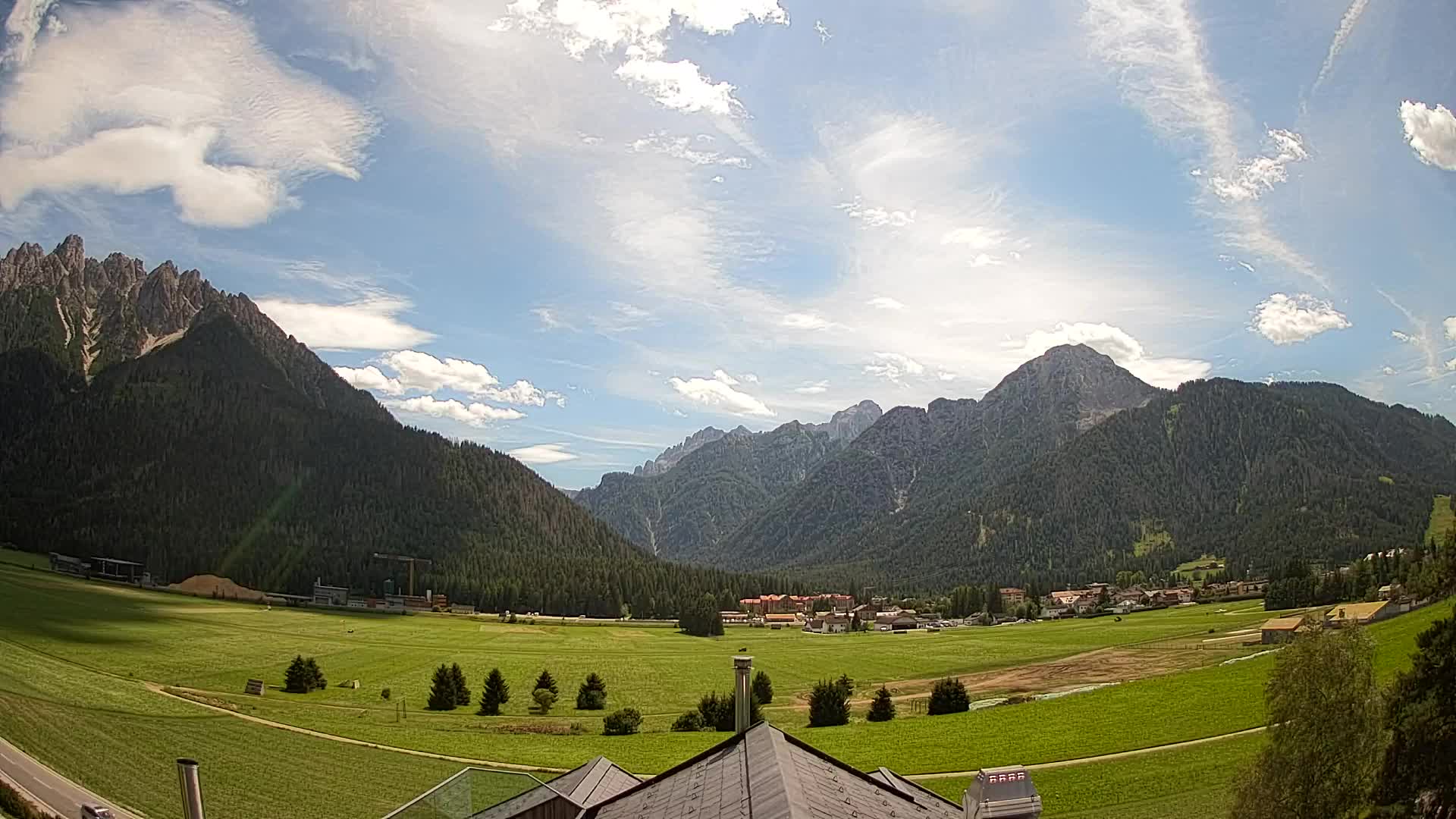 Webcam Toblach Dolomites – View from Hotel Rosengarten