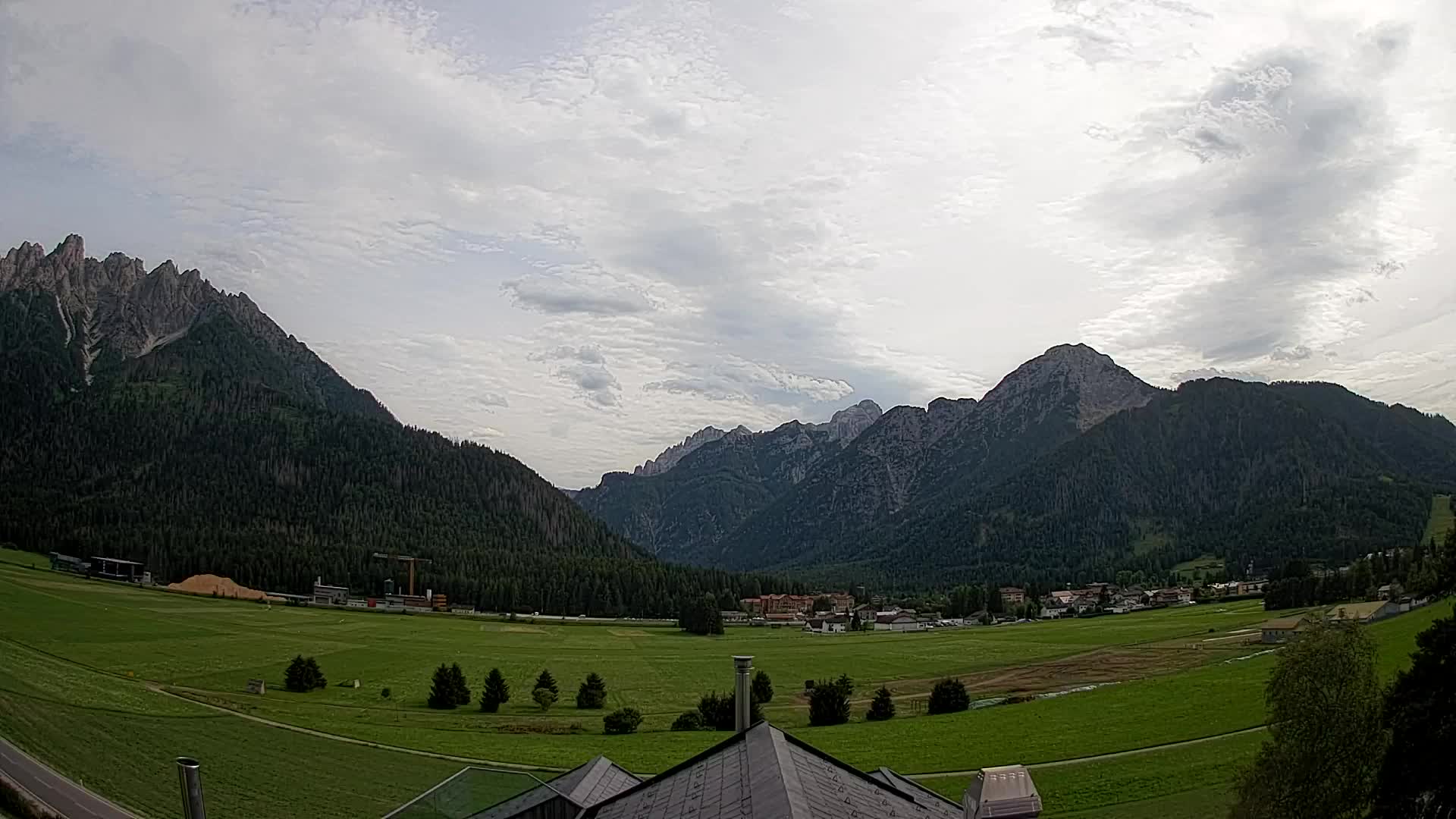 Webcam Toblach Dolomites – View from Hotel Rosengarten
