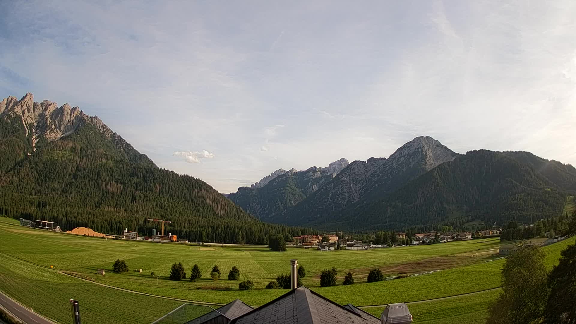 Web kamera Toblach Dolomiti – Pogled s Hotela Rosengarten