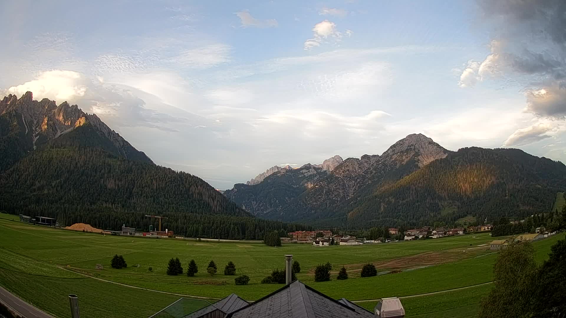 Webcam Toblach Dolomites – View from Hotel Rosengarten
