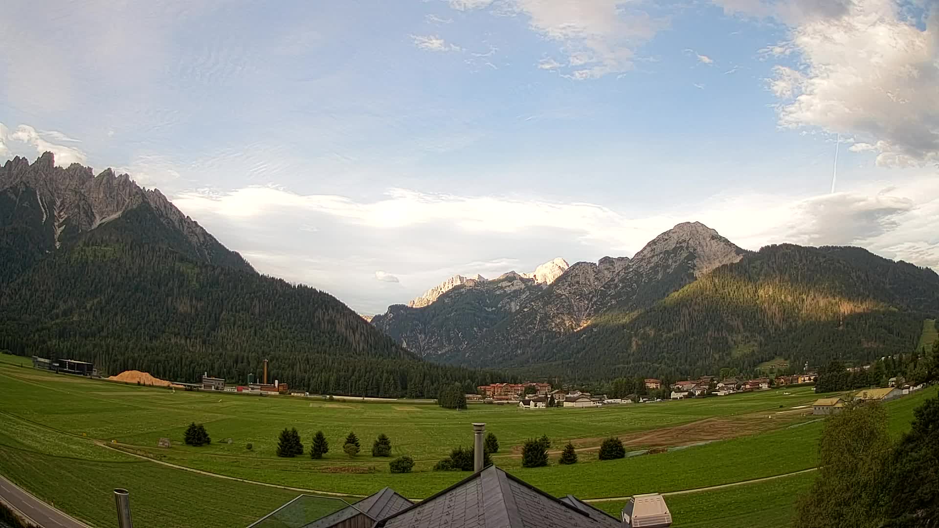 Webcam Toblach Dolomites – View from Hotel Rosengarten