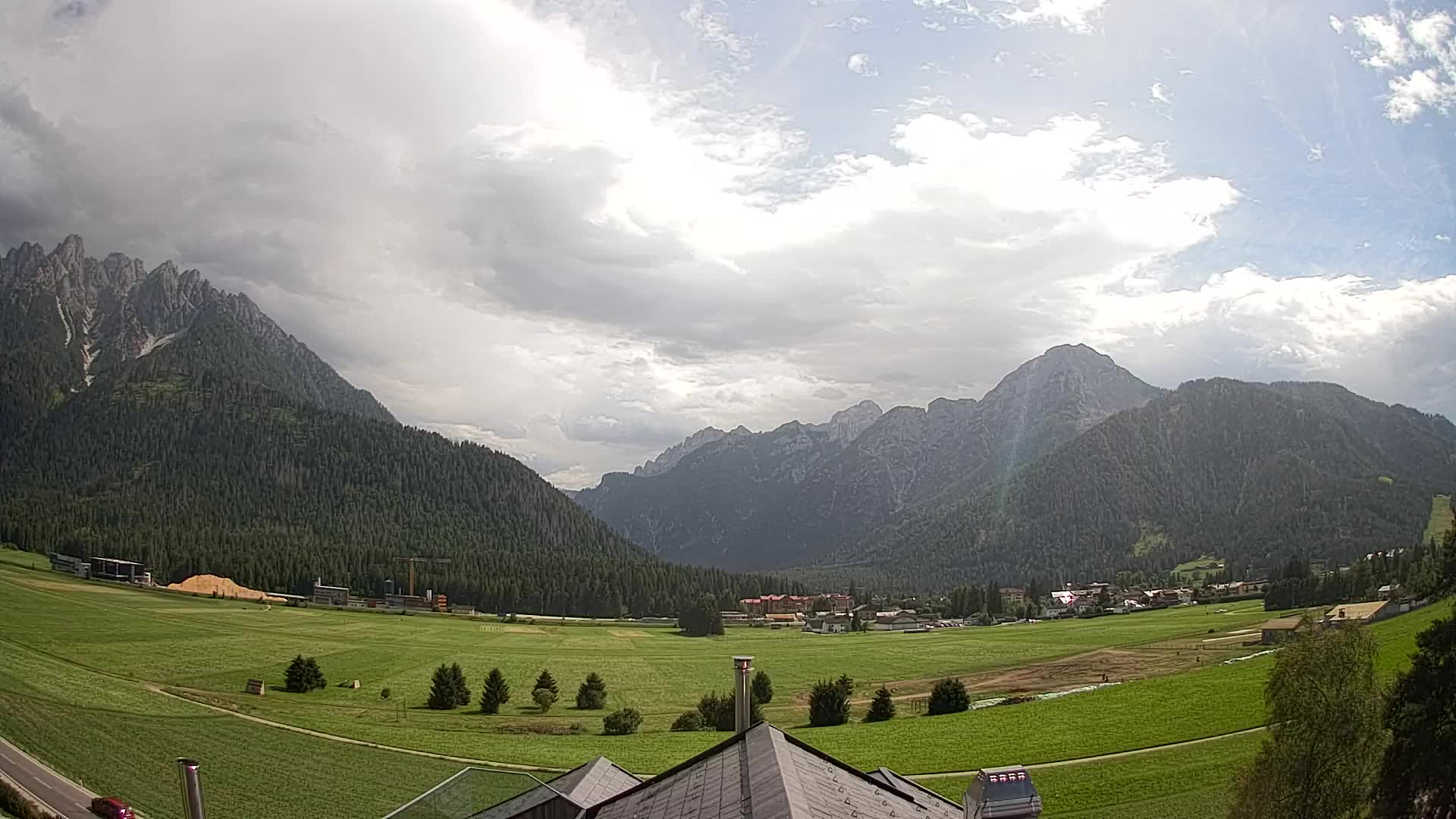 Webcam Toblach Dolomites – View from Hotel Rosengarten