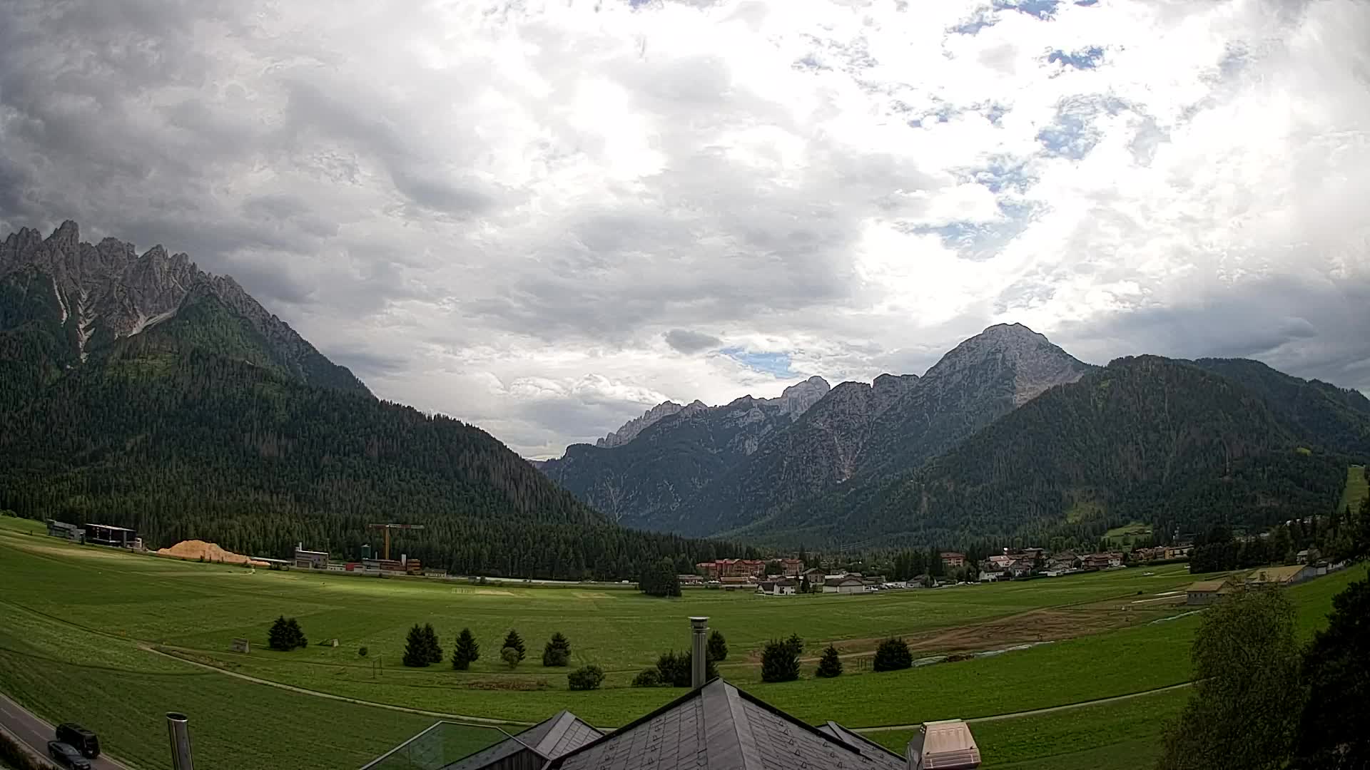 Webcam Toblach Dolomites – View from Hotel Rosengarten