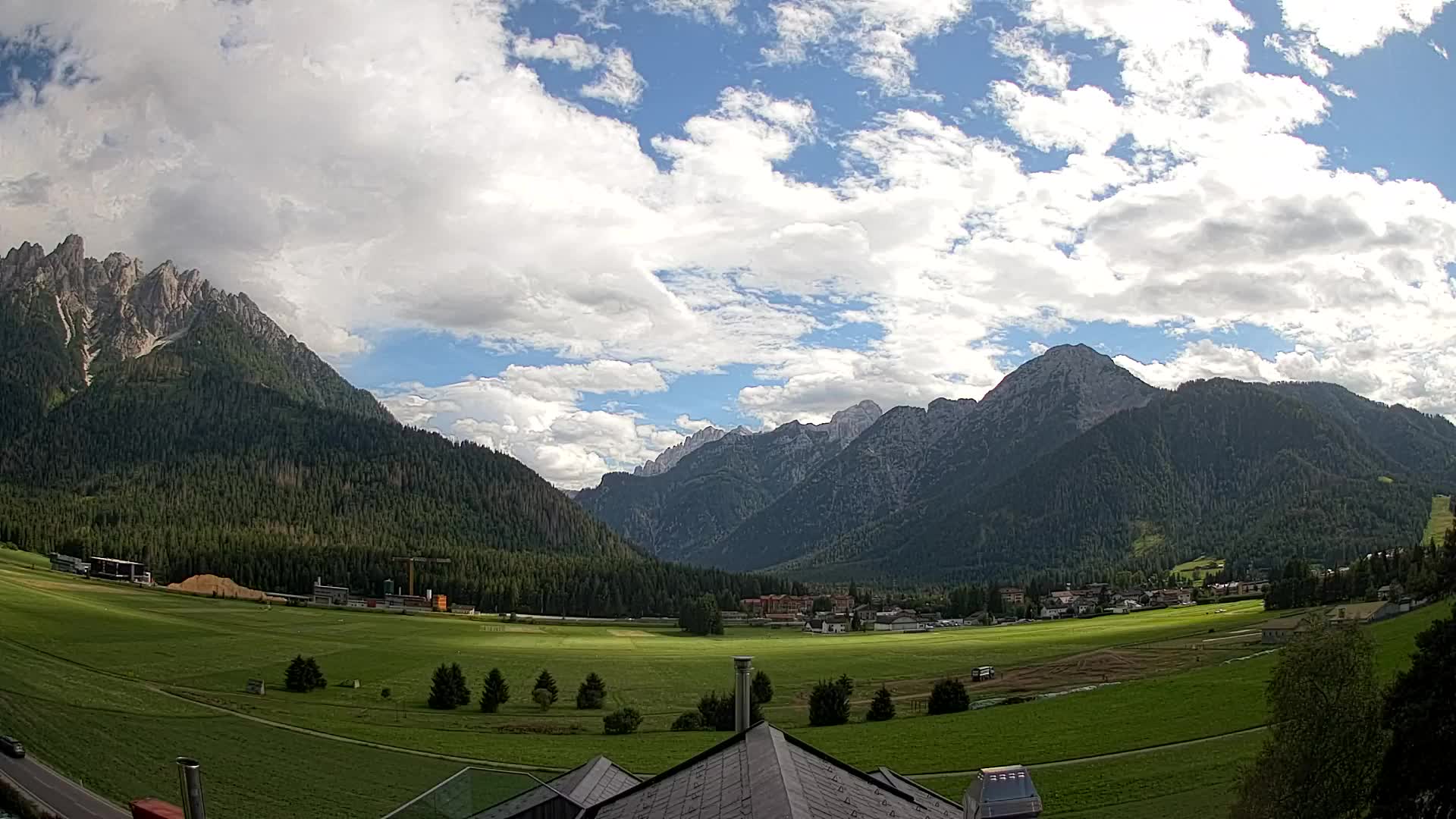 Webcam Toblach Dolomites – View from Hotel Rosengarten