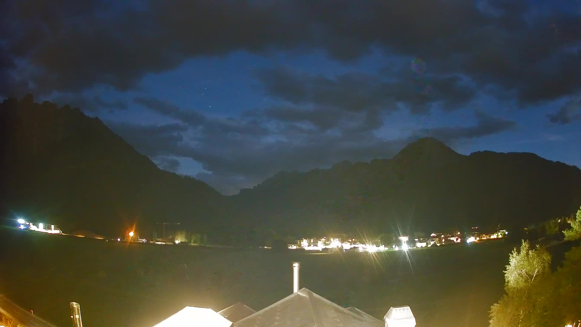 Spletna kamera Toblach Dolomiti – Pogled iz hotela Rosengarten