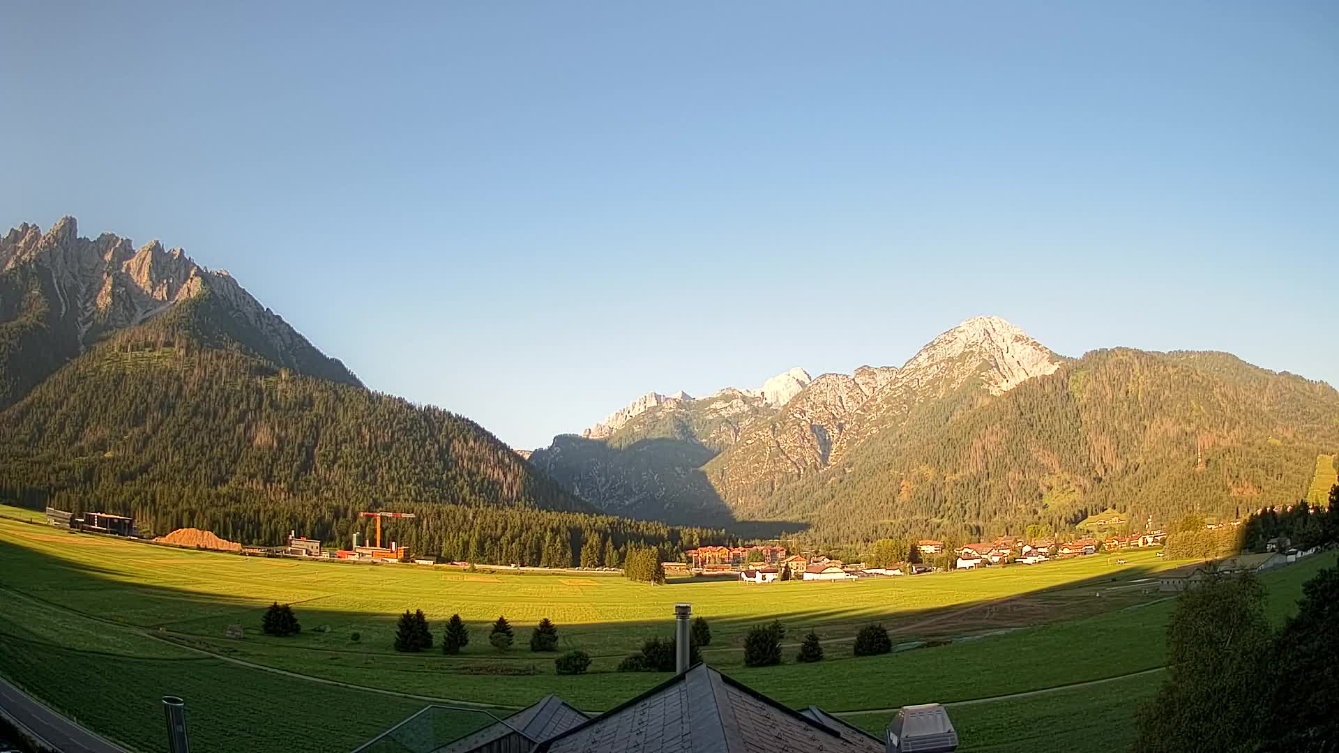 Webcam Toblach Dolomites – View from Hotel Rosengarten