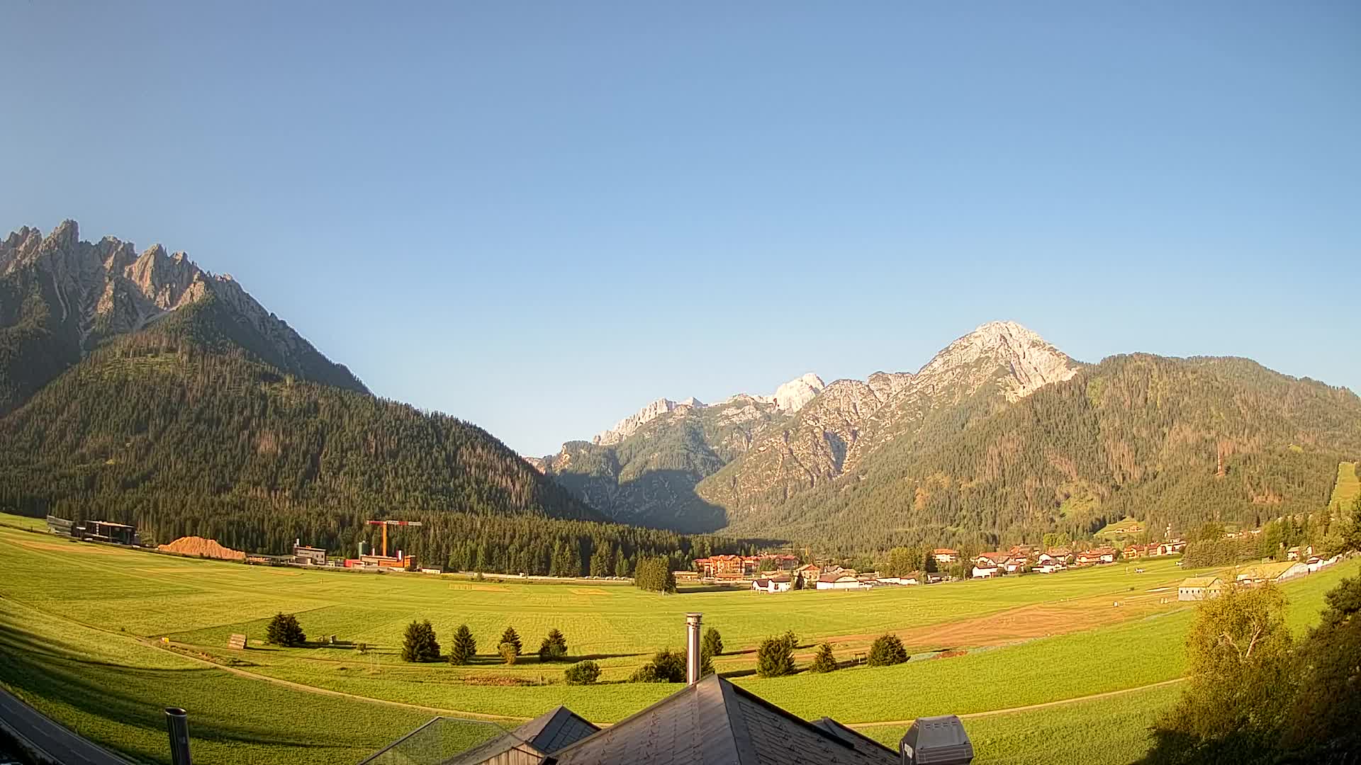 Webcam Toblach Dolomites – View from Hotel Rosengarten