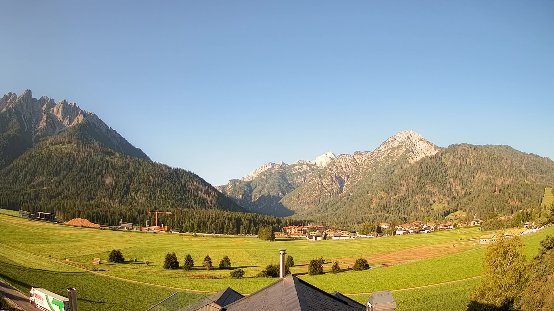Web kamera Toblach Dolomiti – Pogled s Hotela Rosengarten