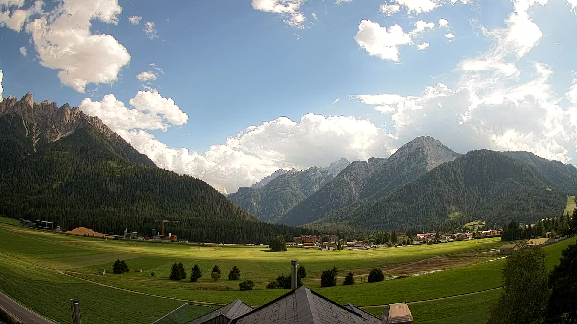 Webcam Toblach Dolomites – View from Hotel Rosengarten