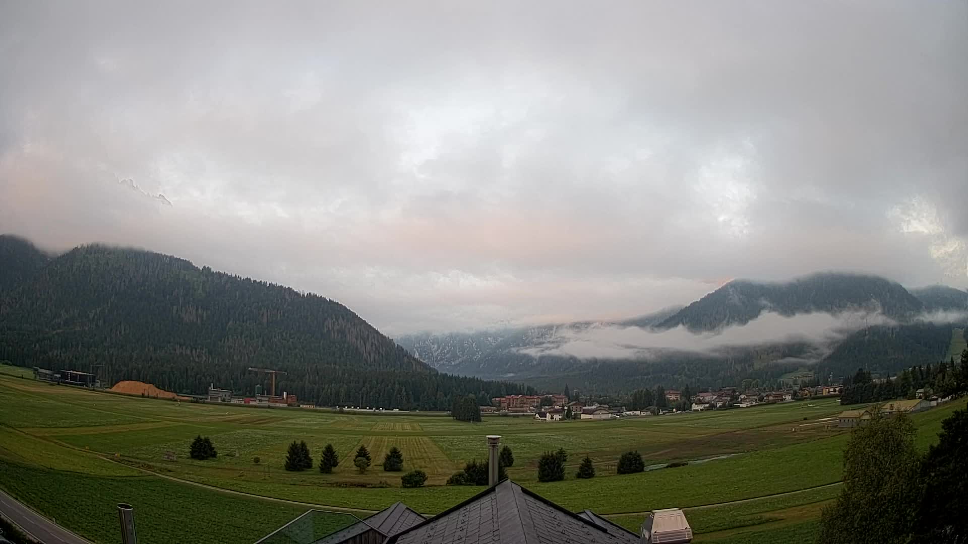 Webcam Toblach Dolomites – View from Hotel Rosengarten