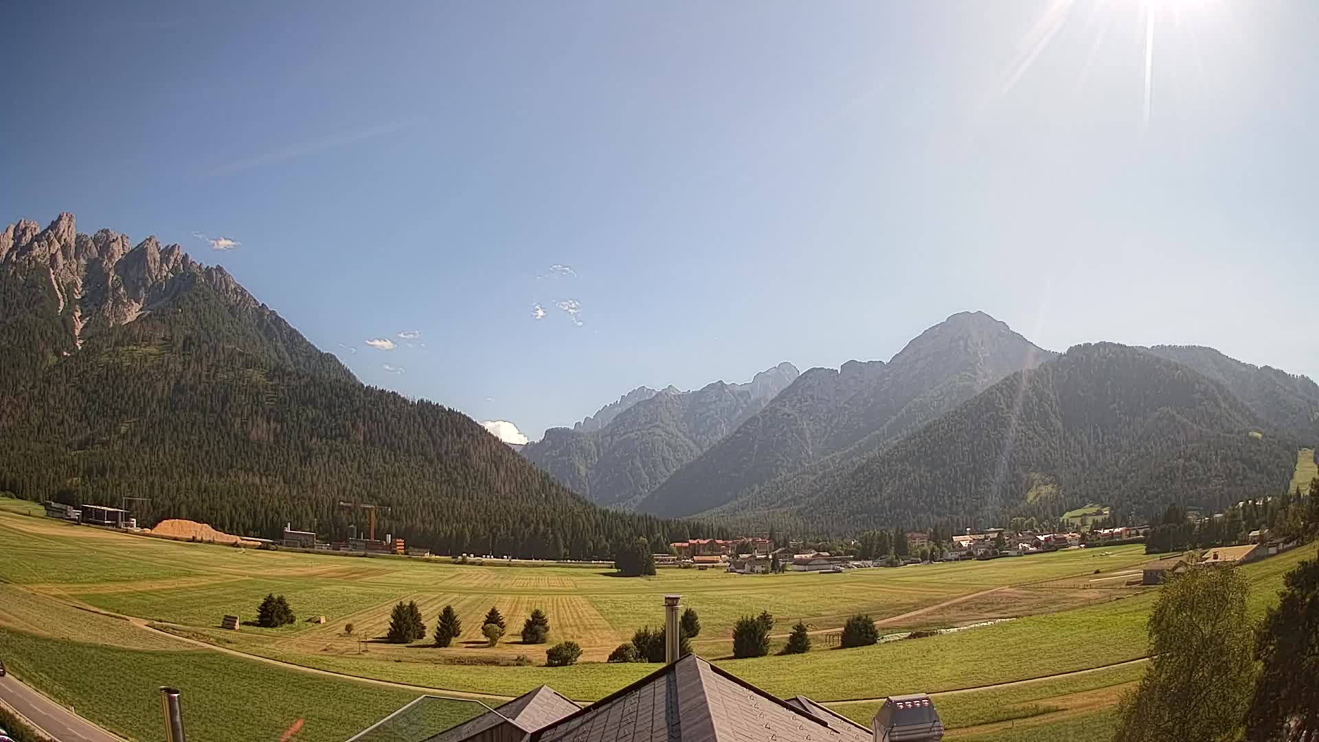 Webcam Toblach Dolomites – View from Hotel Rosengarten