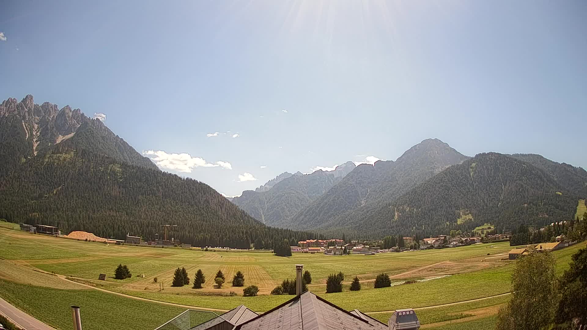 Web kamera Toblach Dolomiti – Pogled s Hotela Rosengarten