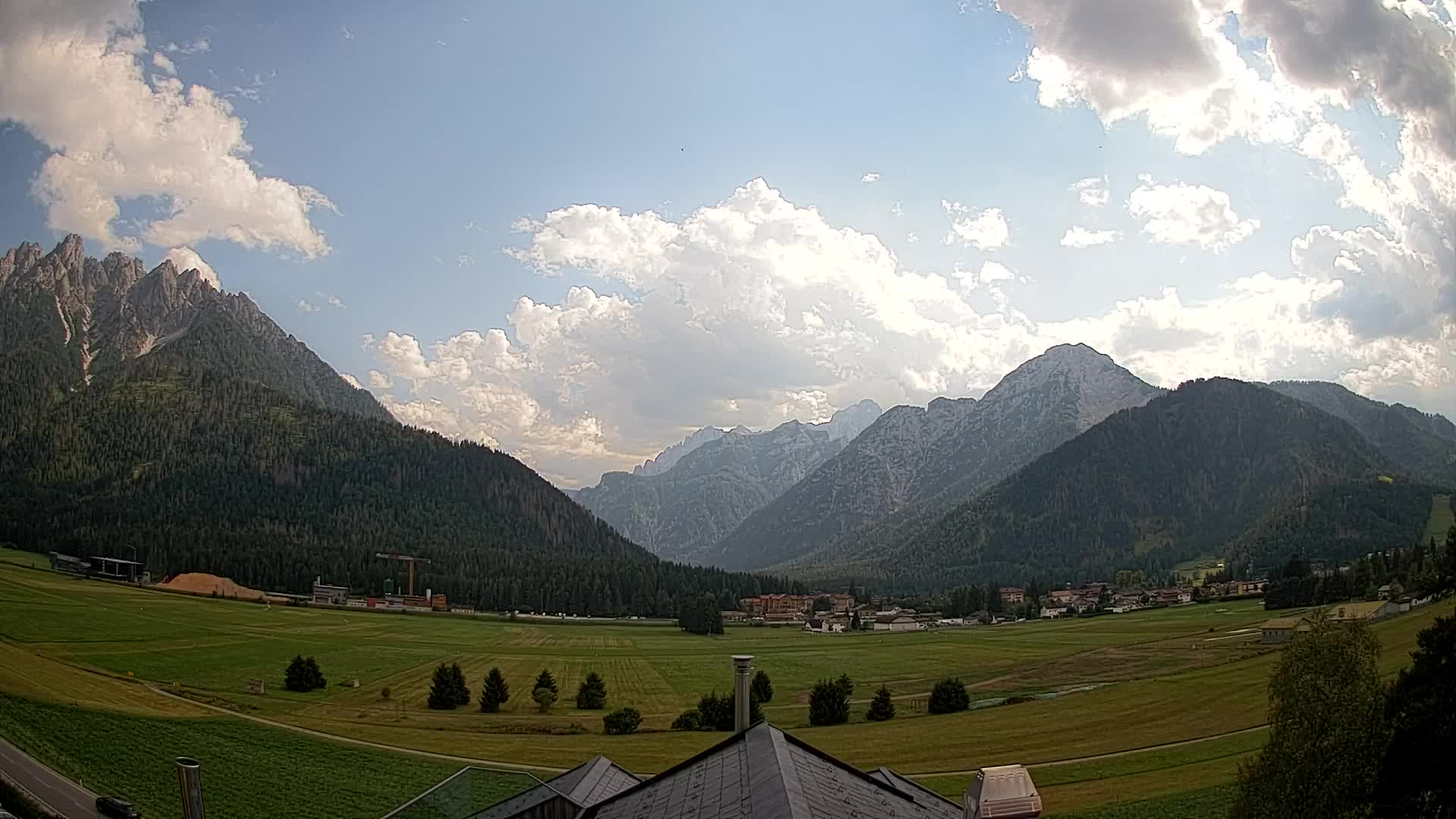 Webcam Toblach Dolomites – View from Hotel Rosengarten